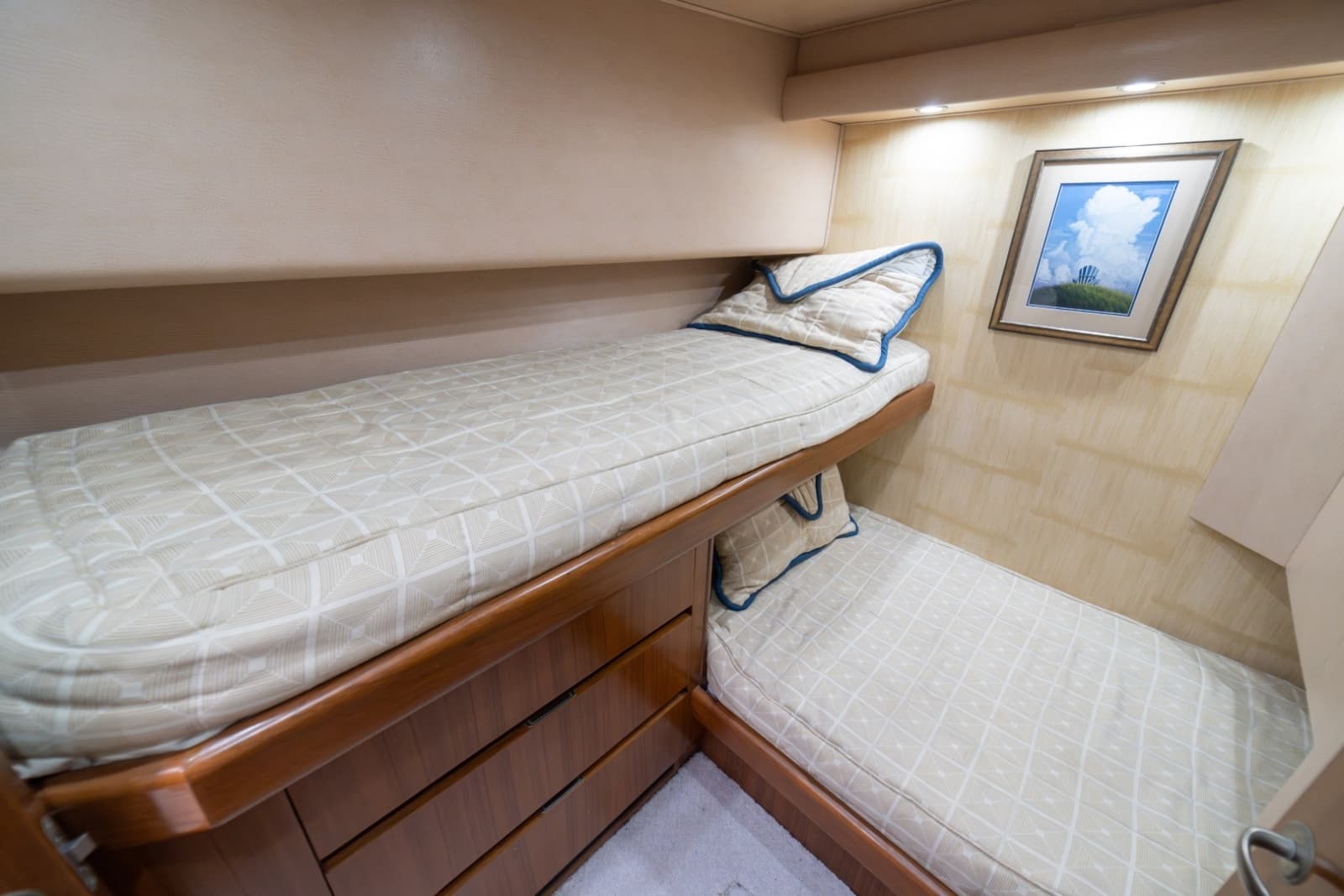 2012 Viking 60 Convertible - Photo 61