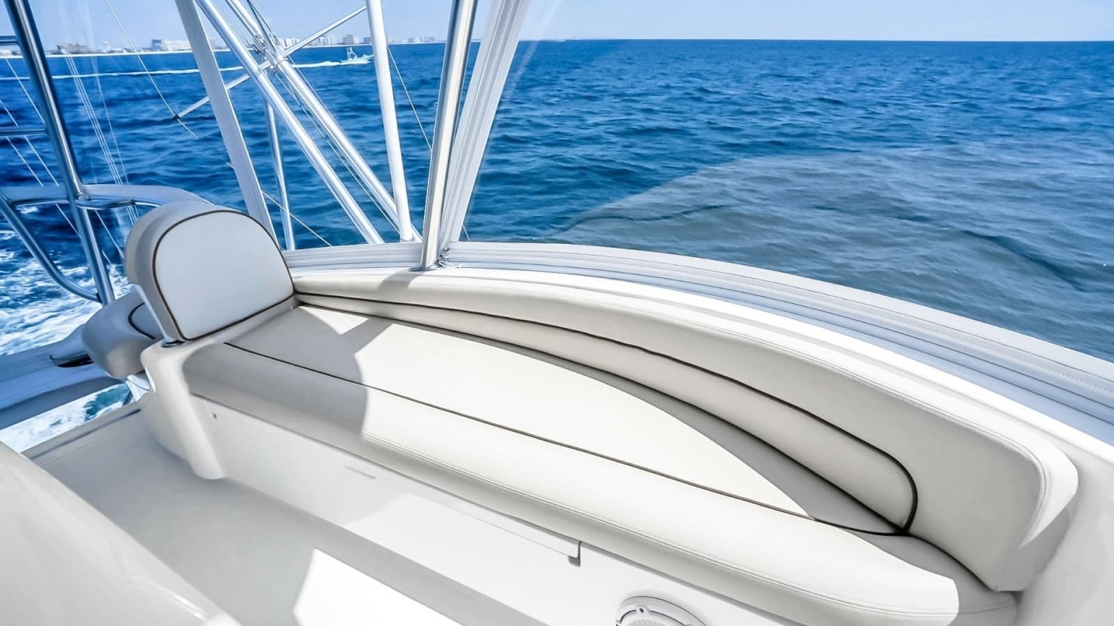 2021 Viking 48 Convertible - Photo 64