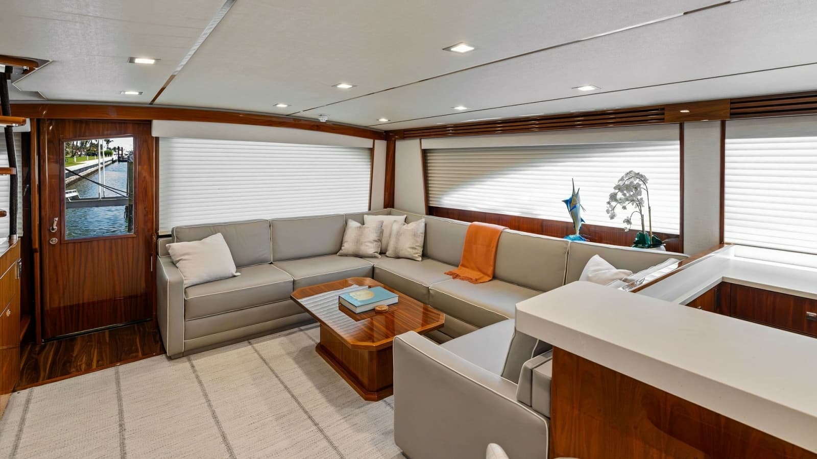 2016 Viking 80 Enclosed Bridge - Photo 8