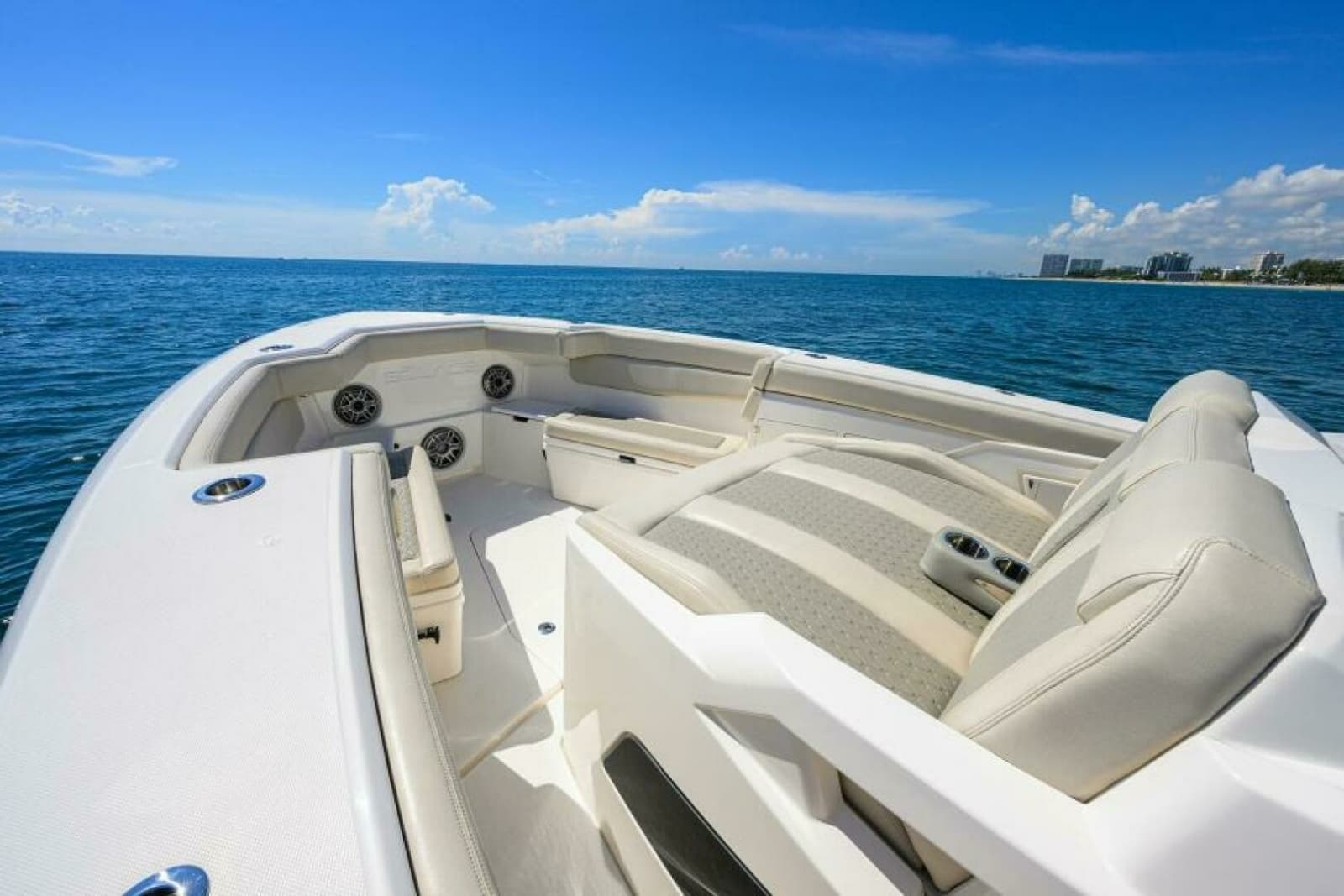 2021 Solace Center Console - Photo 6