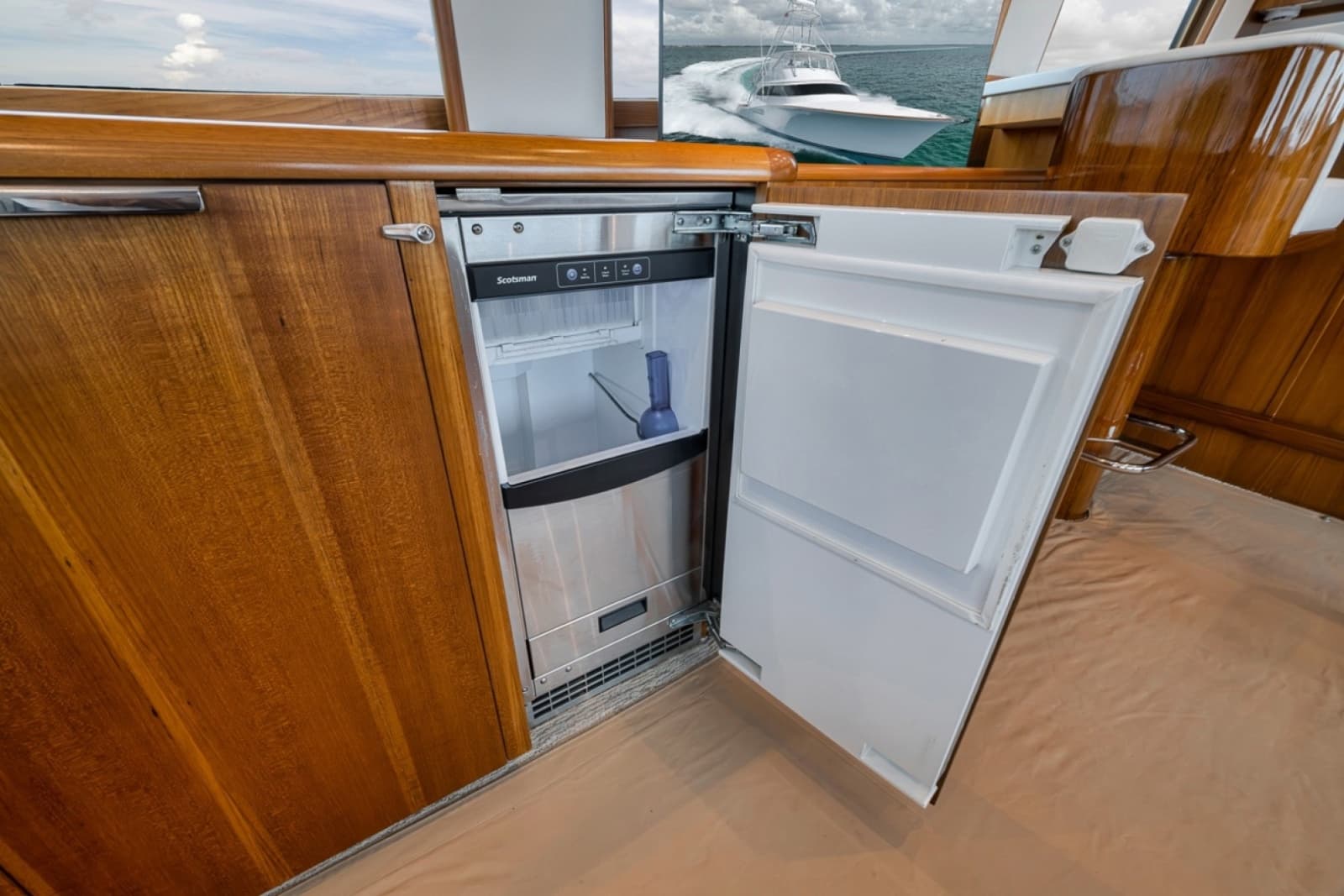 2021 Weaver 75 Convertible - Photo 27