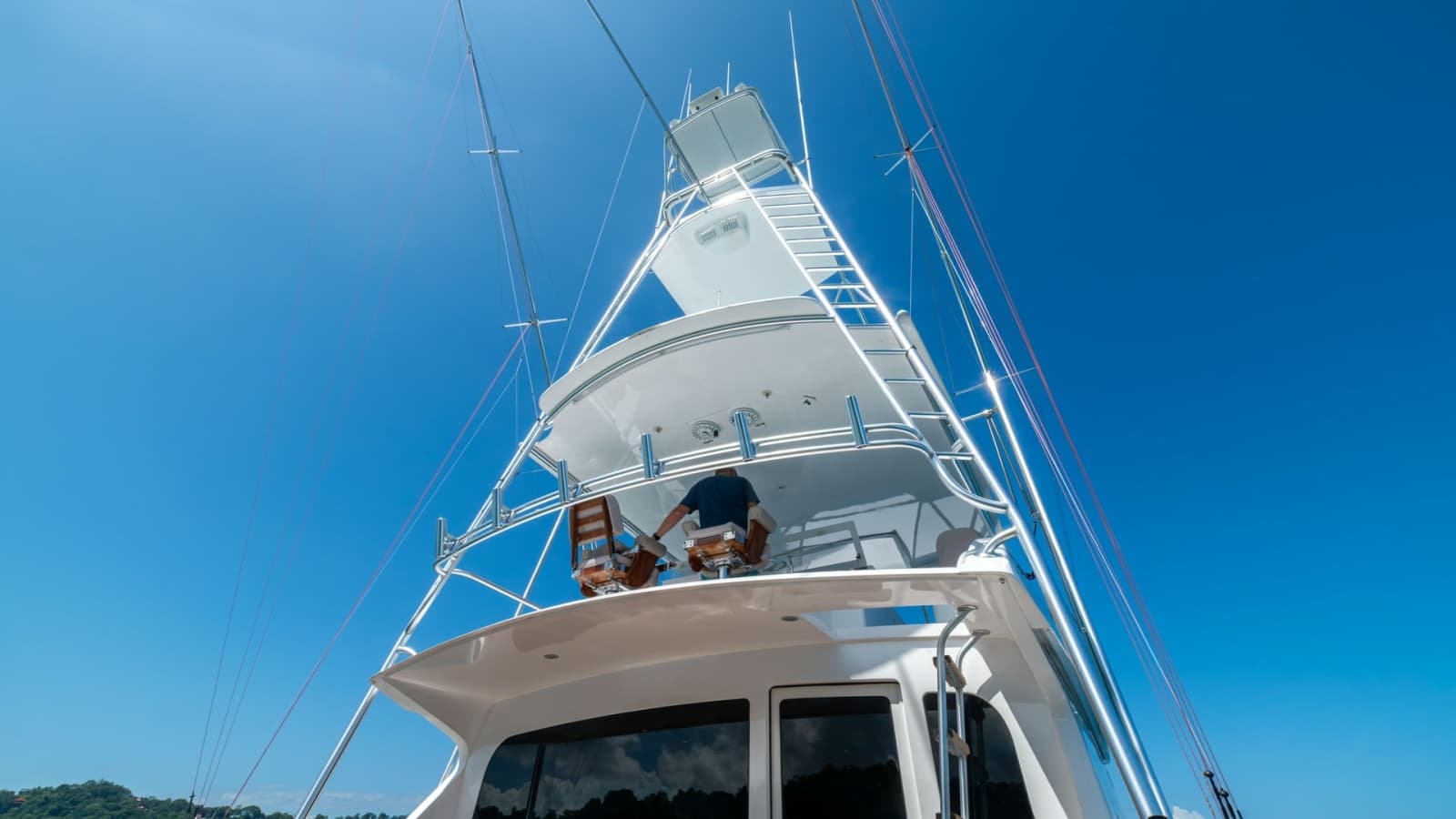 2001 Viking 61 Convertible - Photo 66