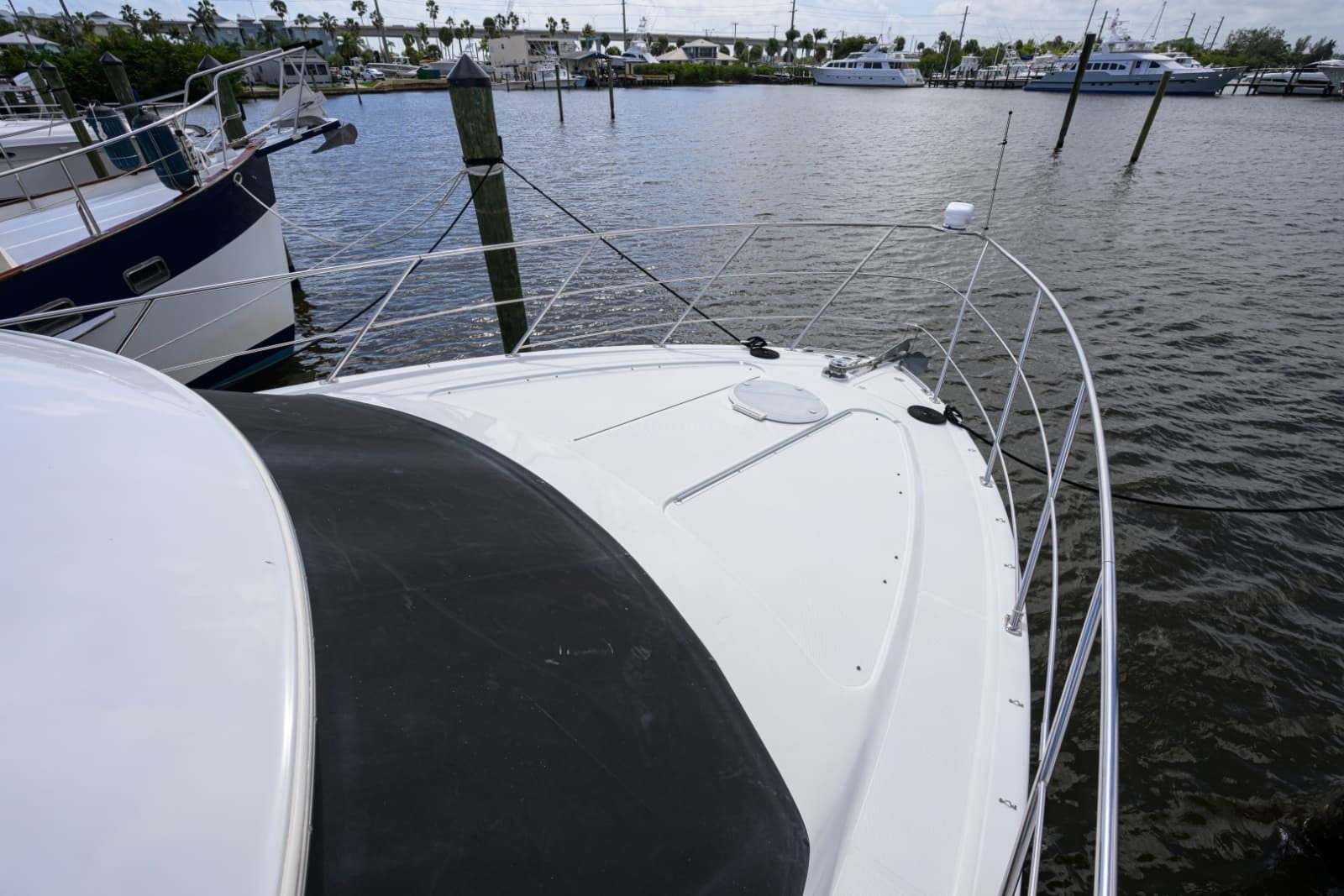 2003 Carver 444 - Photo 16