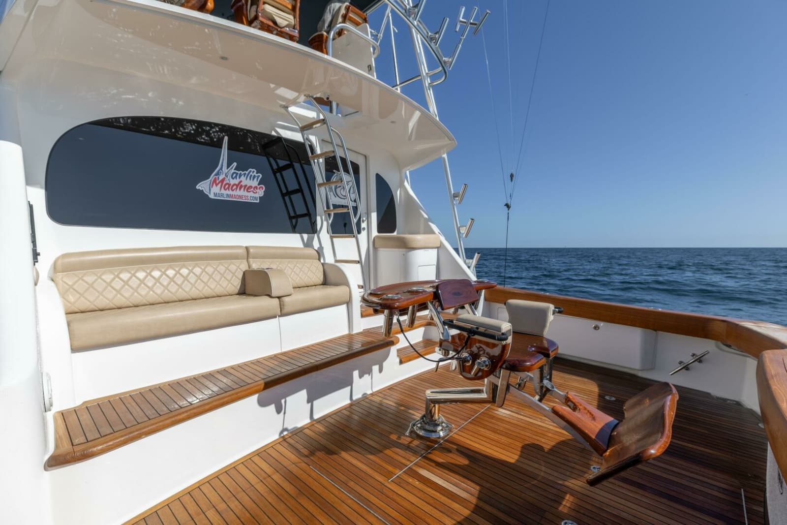 2020 Viking 62 Convertible - Photo 4