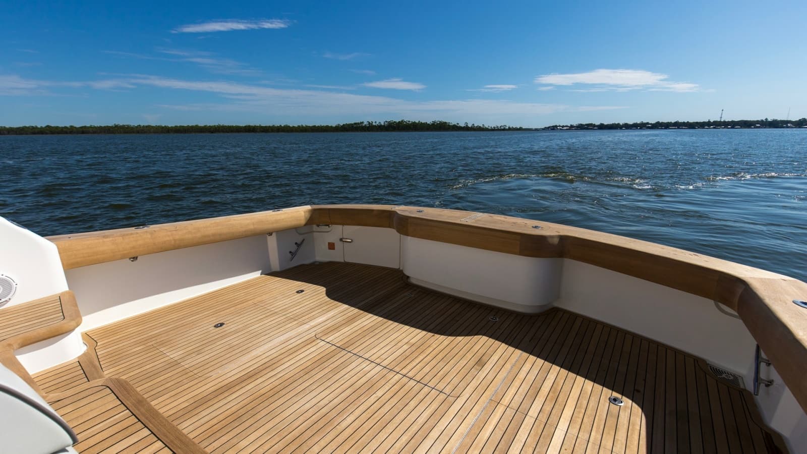 2024 Viking 54 Convertible - Photo 32