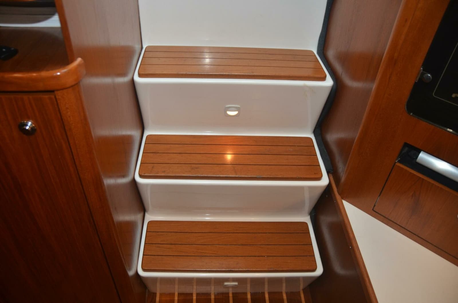 2001 Tiara Yachts 4100 Open - Photo 3