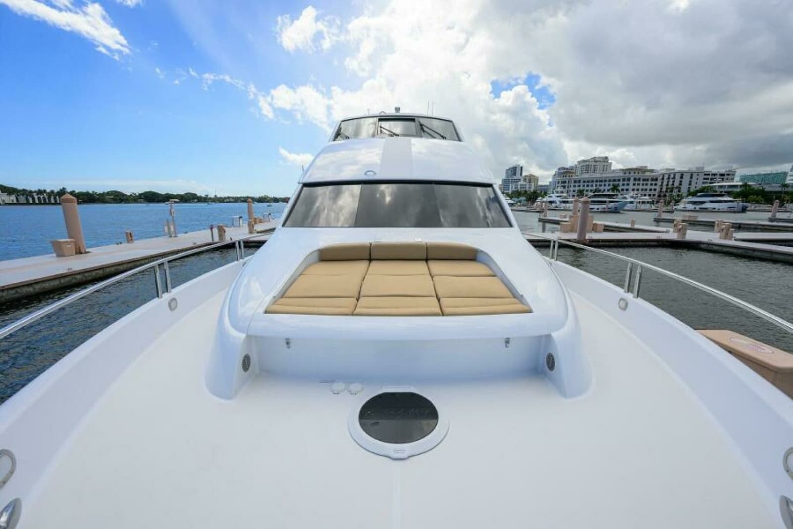 2007 Lazzara Yachts 80 Enclosed - Photo 49