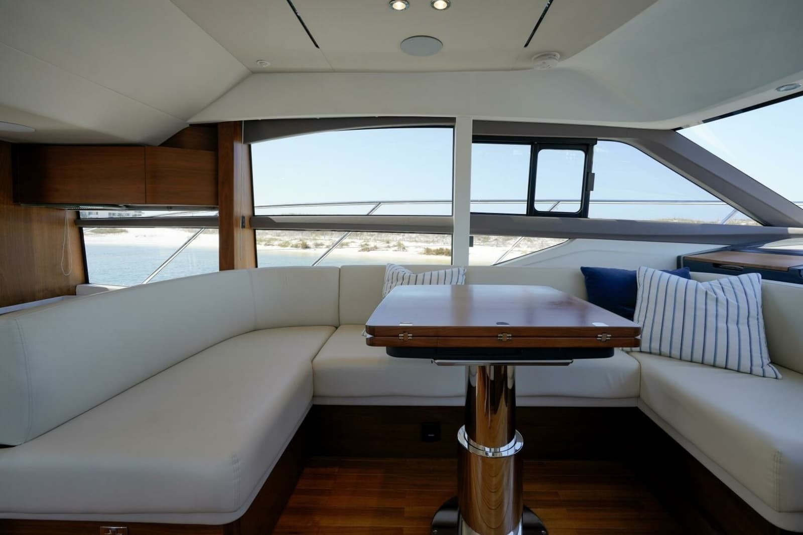 2021 Princess F50 - Photo 11