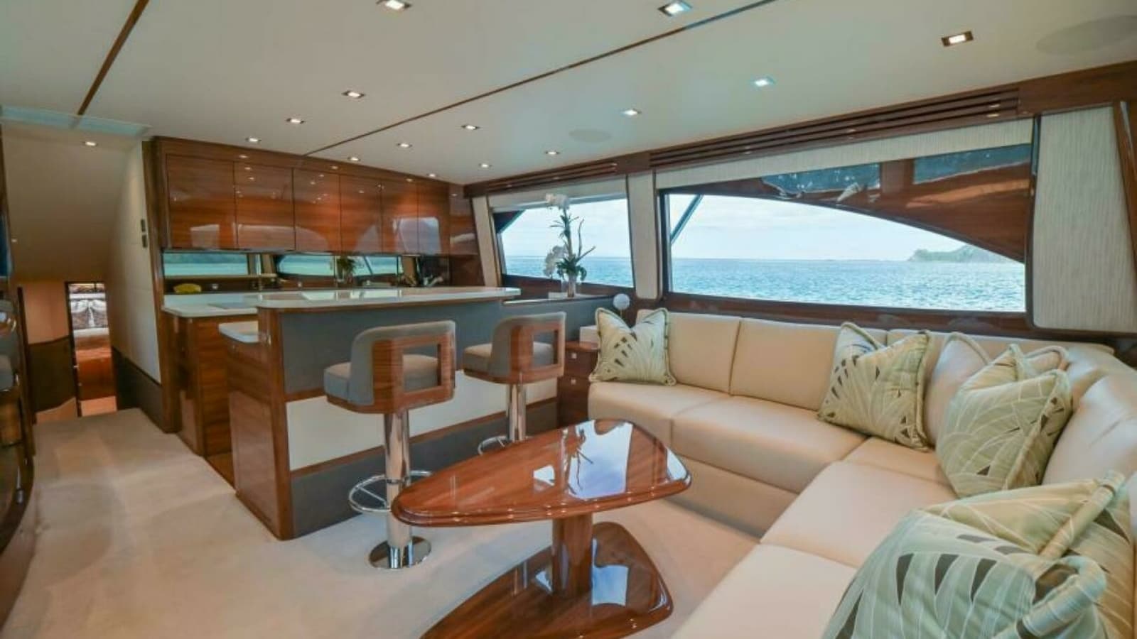 2023 Viking 64 Convertible - Photo 7