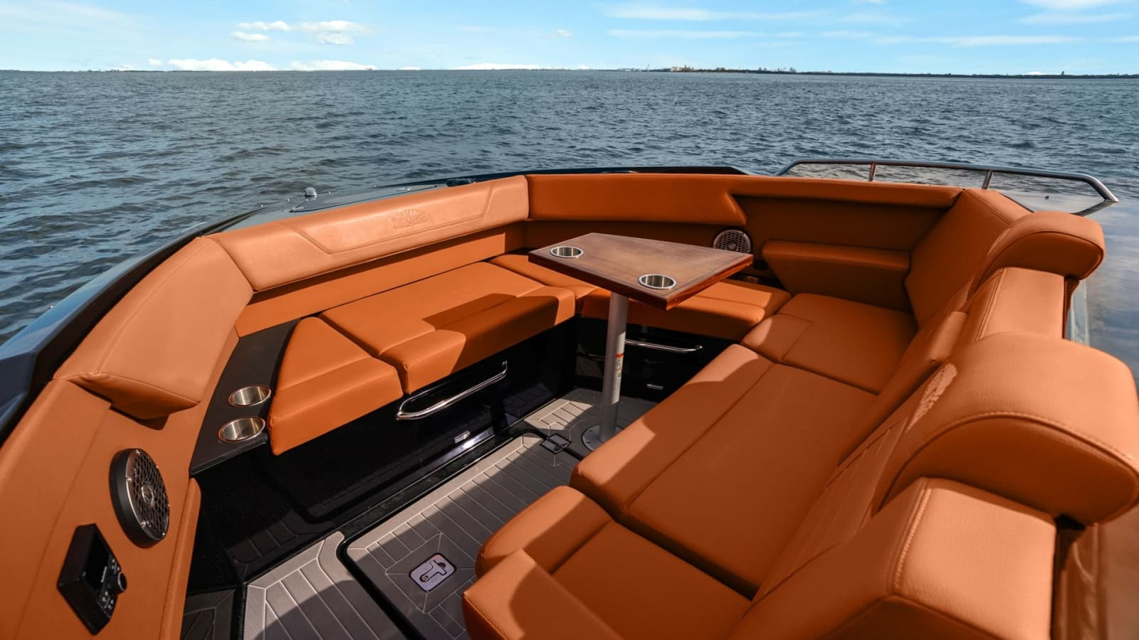 2022 Cruisers Yachts 34 GLS - Photo 23