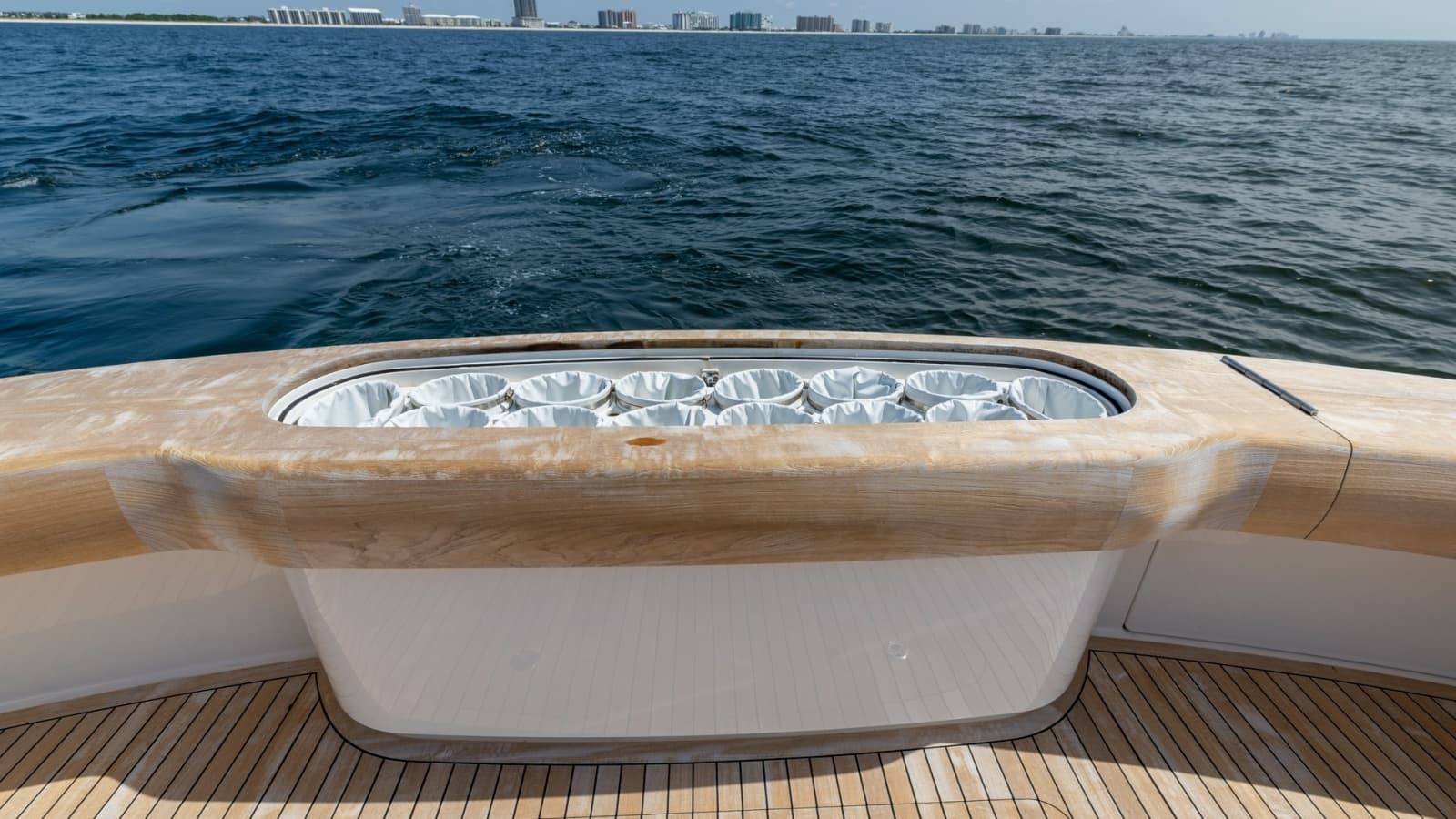 2025 Viking 74 Convertible - Photo 42