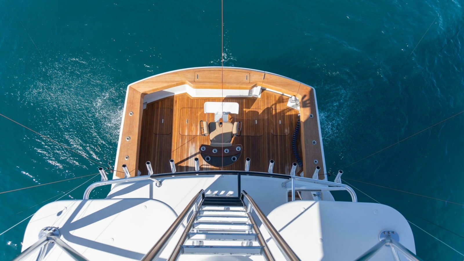2001 Hatteras 60 Convertible - Photo 45
