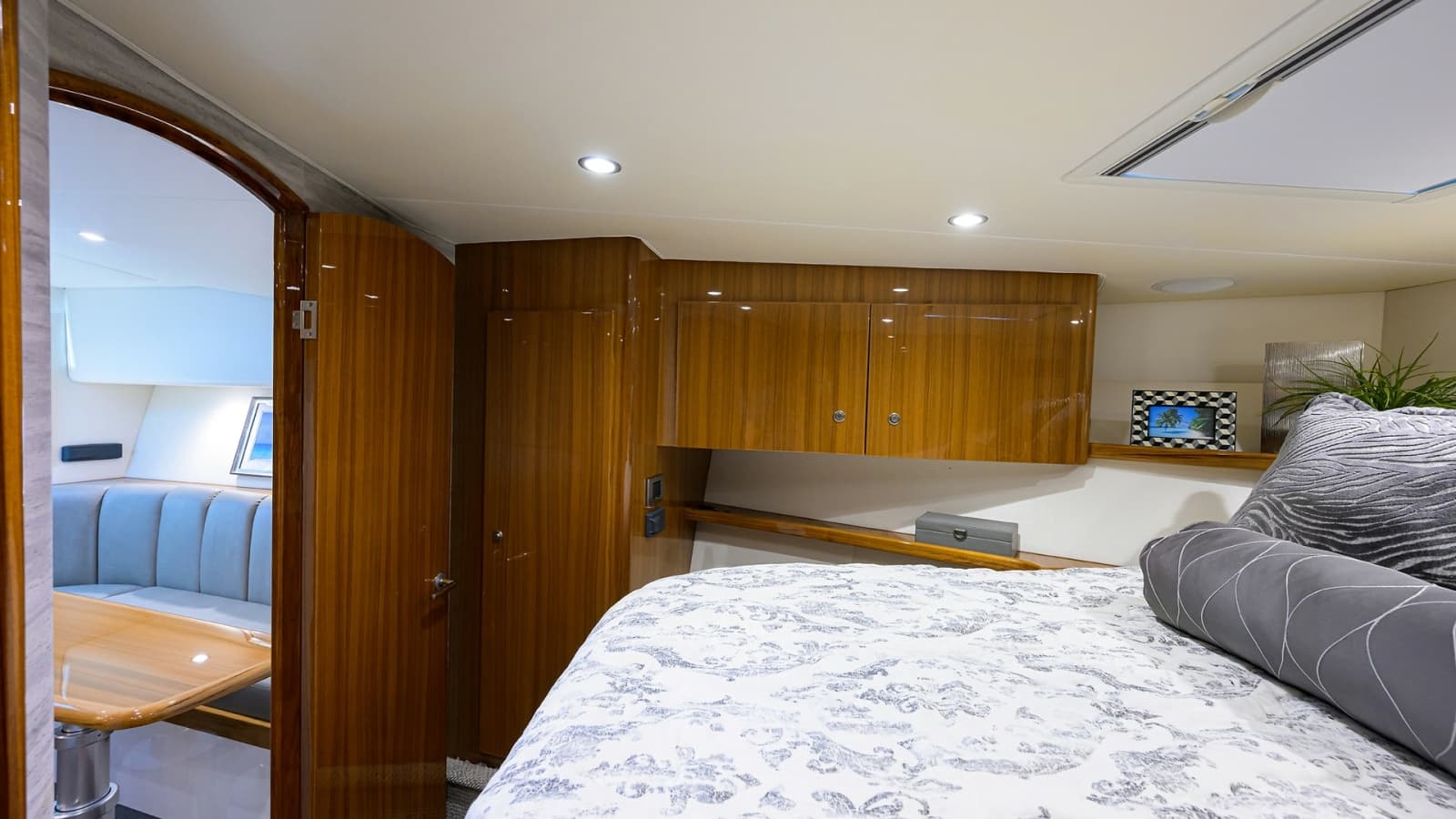 2022 Viking 44 Open - Photo 18
