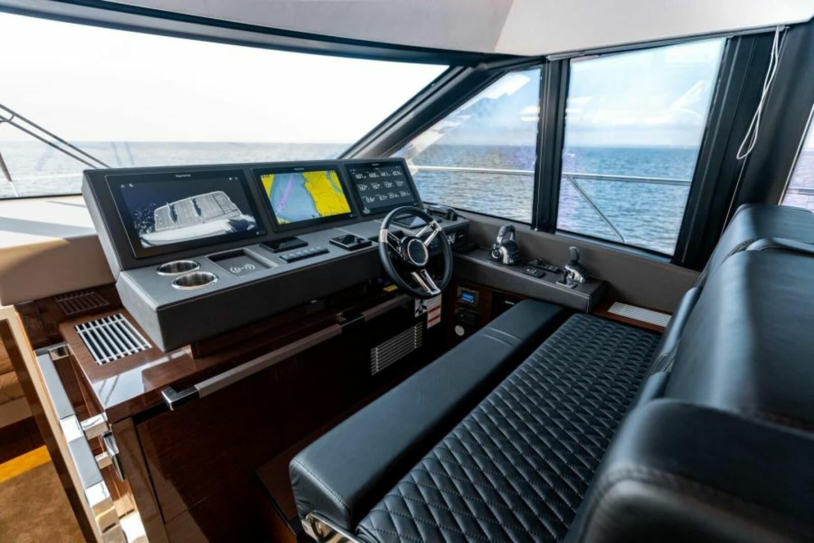 2020 Prestige 630 Flybridge - Photo 38