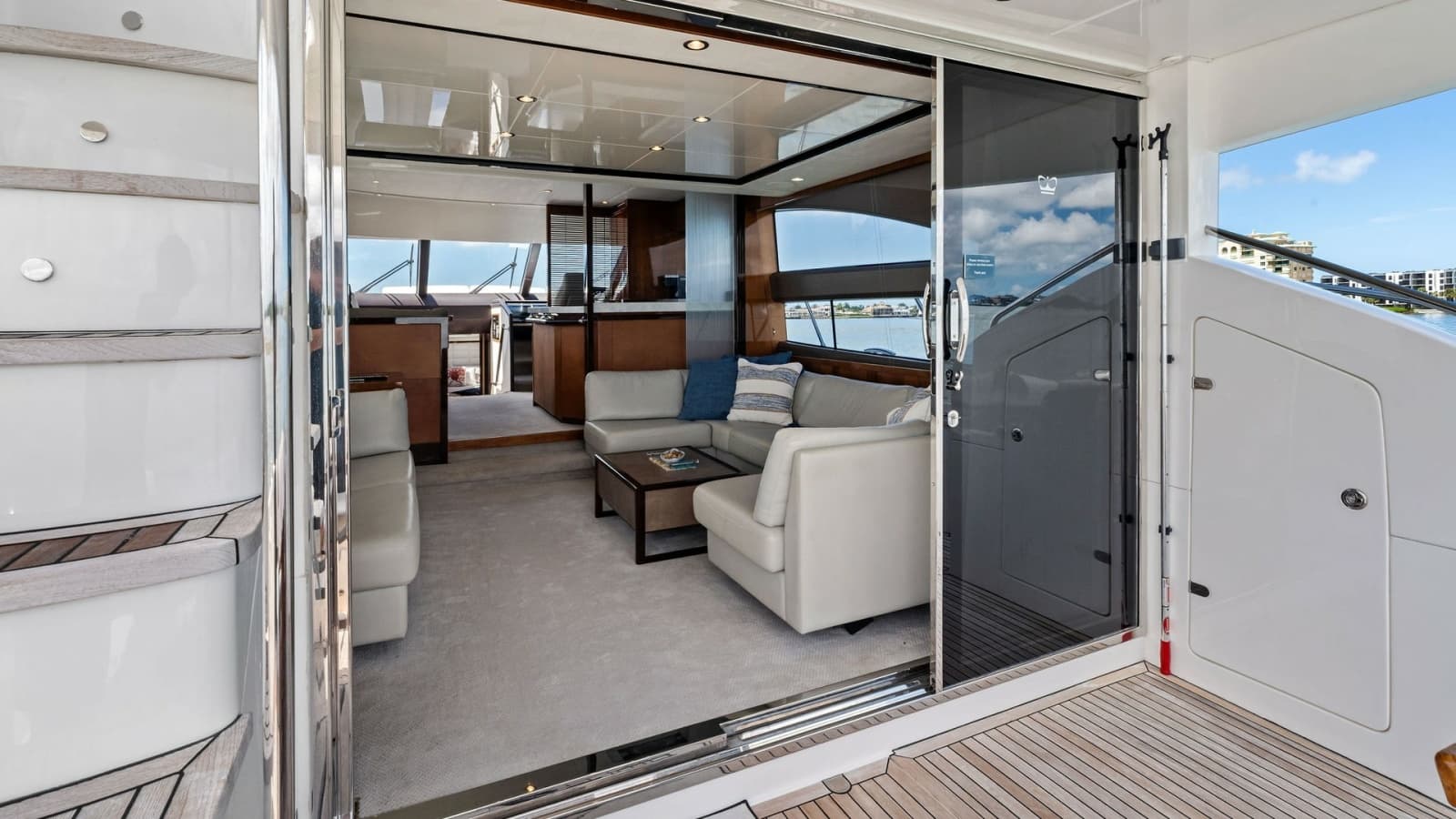 2016 Princess 64 Flybridge - Photo 20