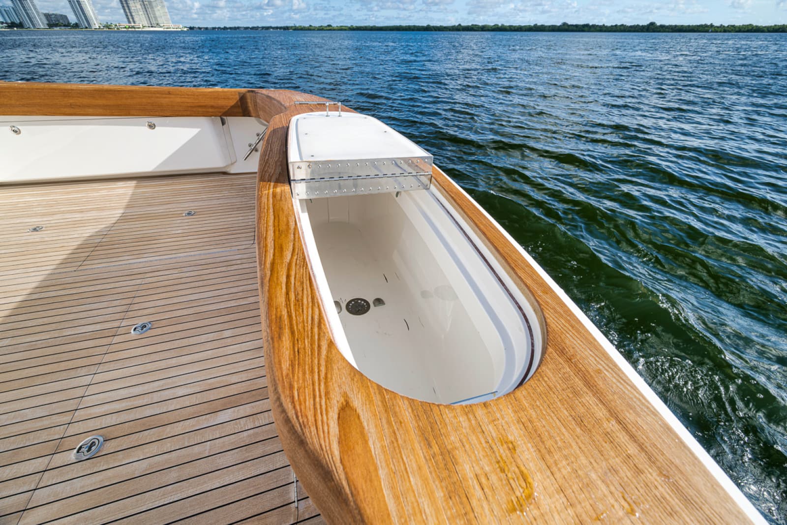 2020 Viking 68 Convertible - Photo 53