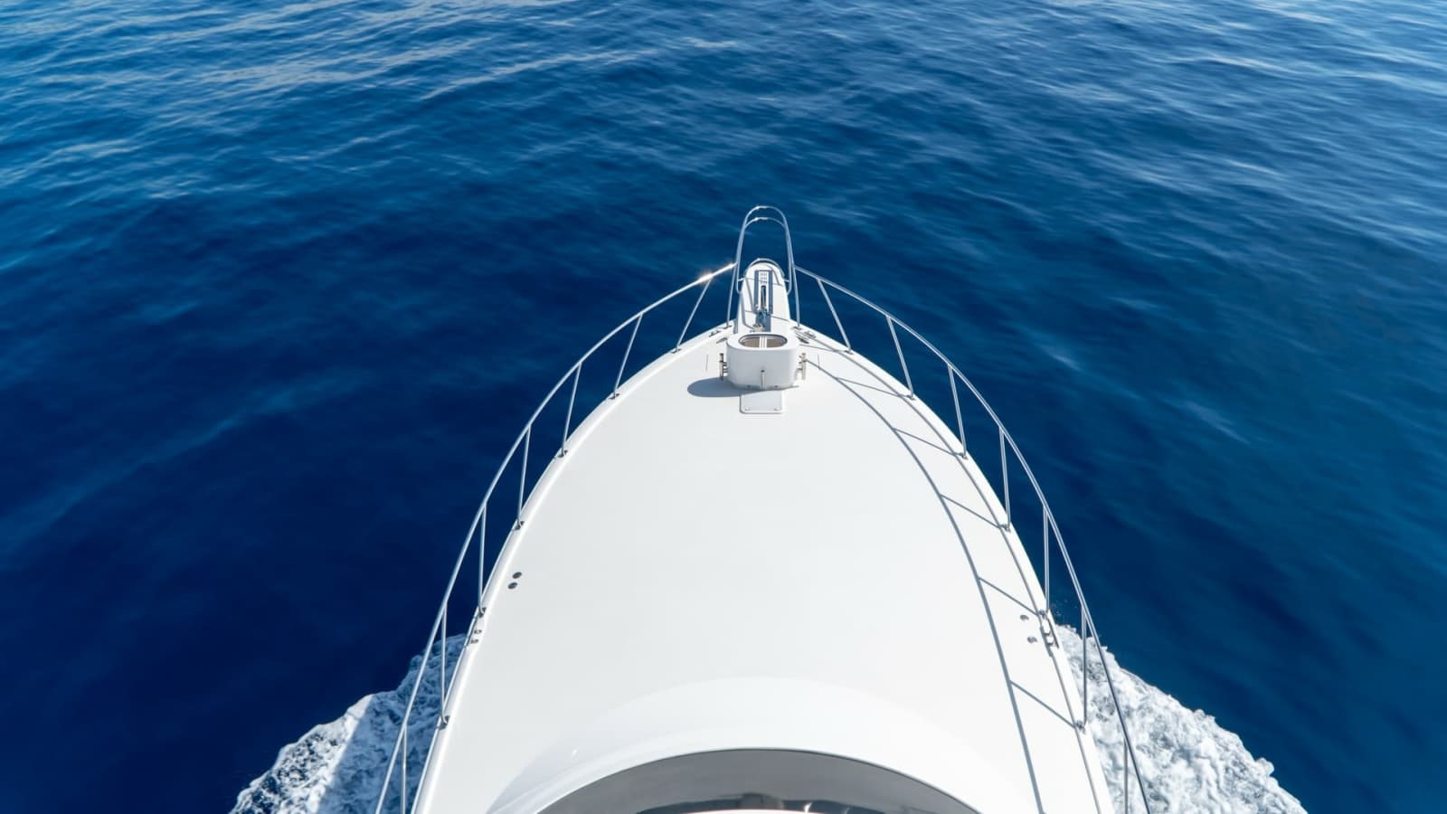 2014 Viking 66 Convertible - Photo 31