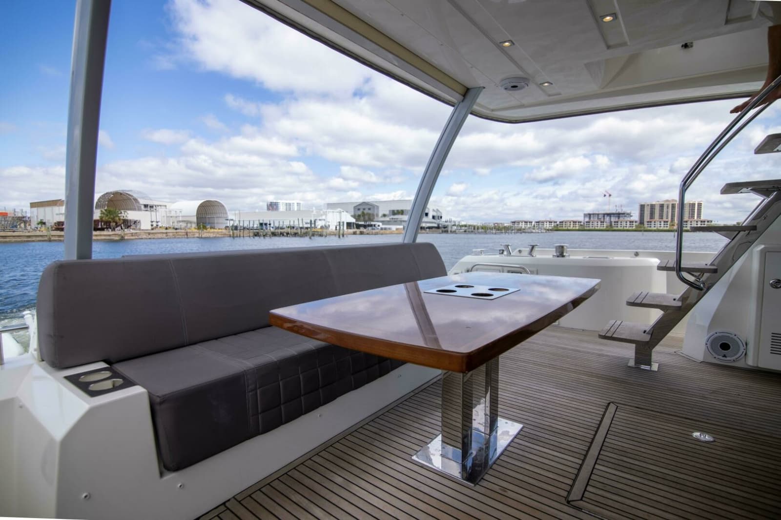 2018 Prestige 680 Flybridge - Photo 35