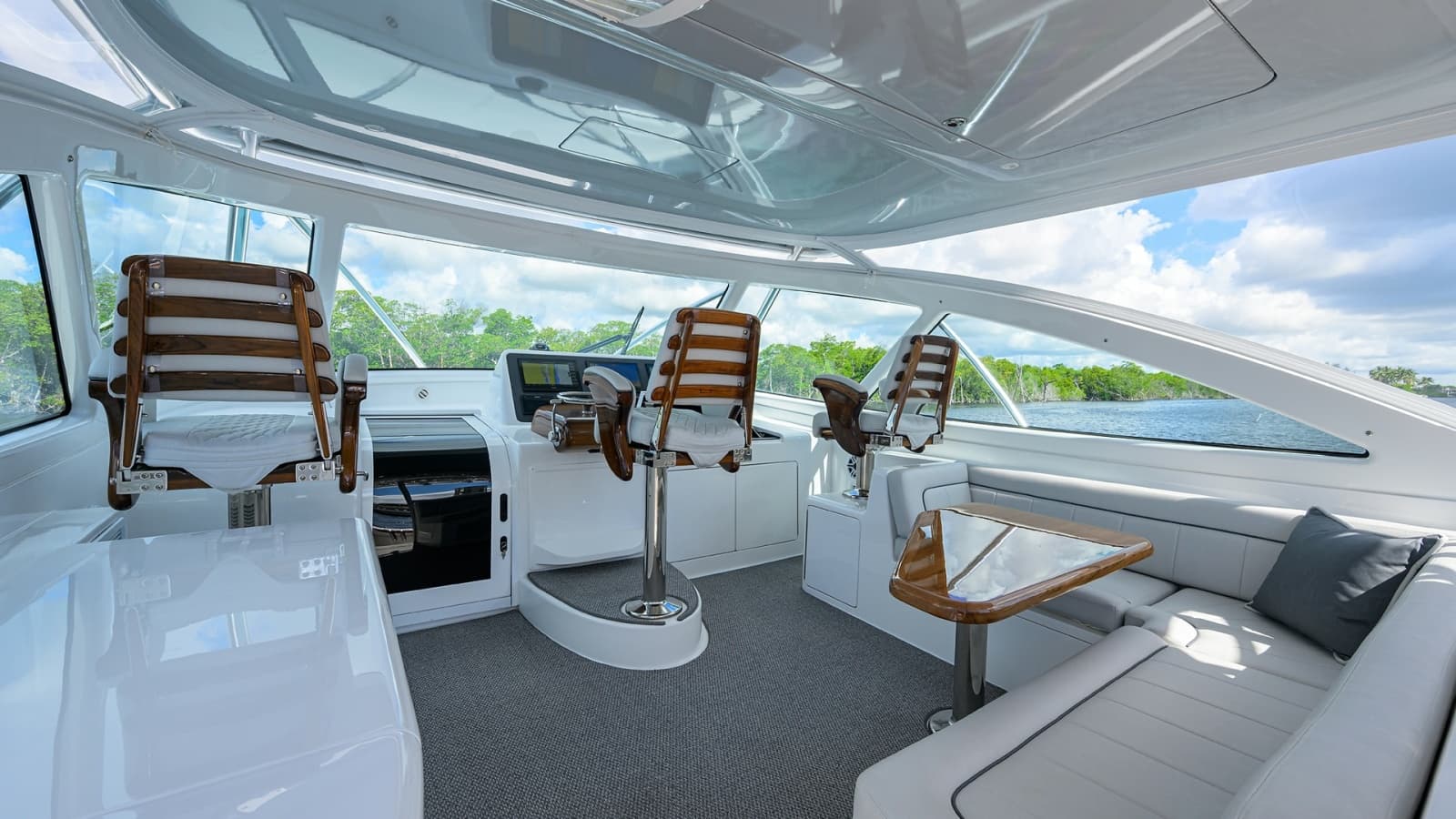 2022 Viking 44 Open - Photo 28