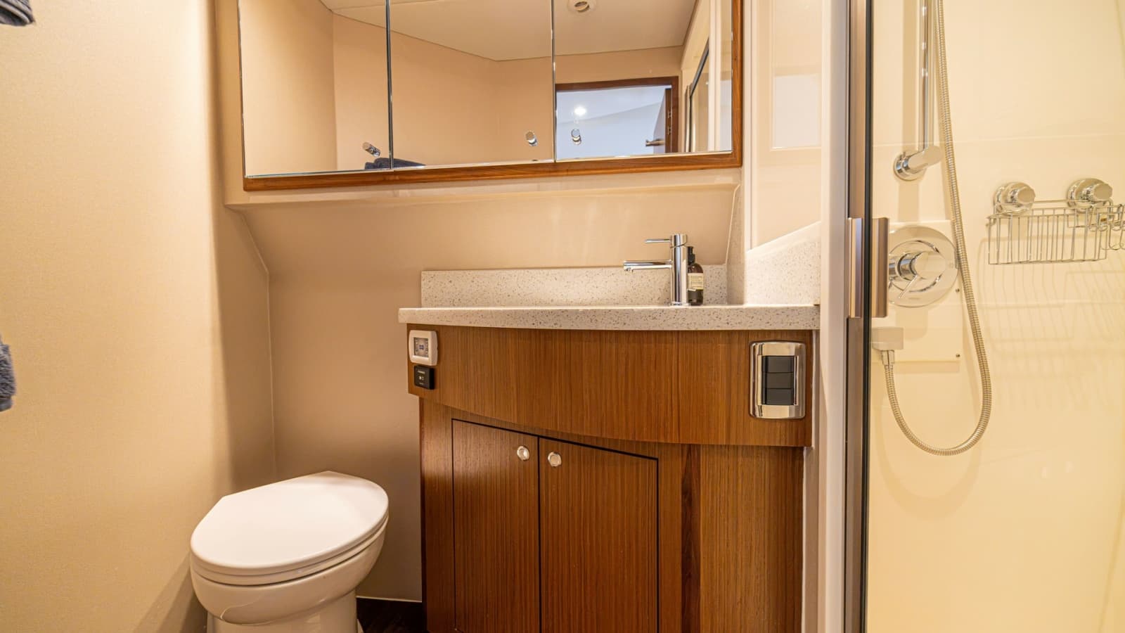 2020 Cabo 40 Express - Photo 10