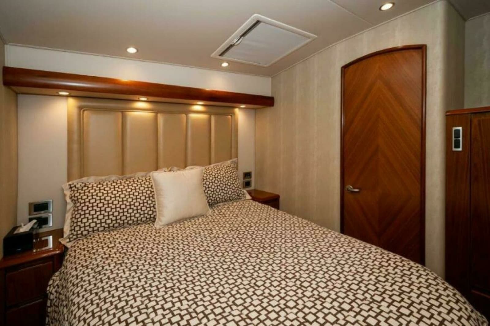 2012 Viking 76 Enclosed Sky Bridge - Photo 29