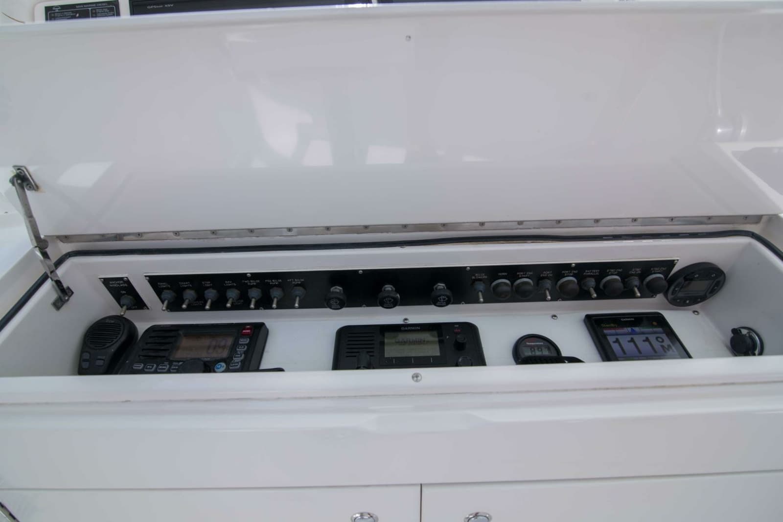 2001 Viking 50 Express - Photo 30