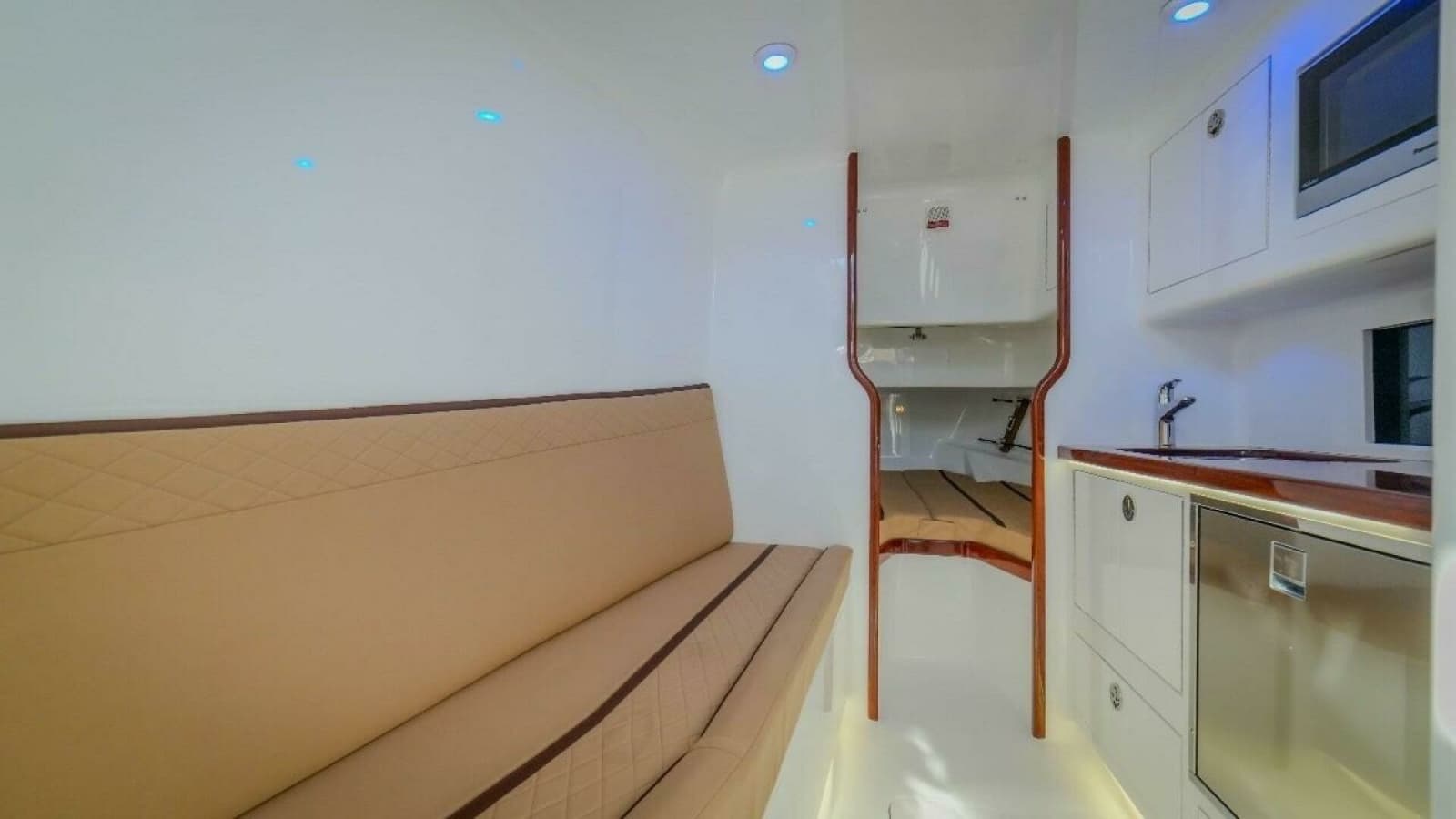 2024 Maverick Yachts Costa Rica 36 Walk Around - Photo 9