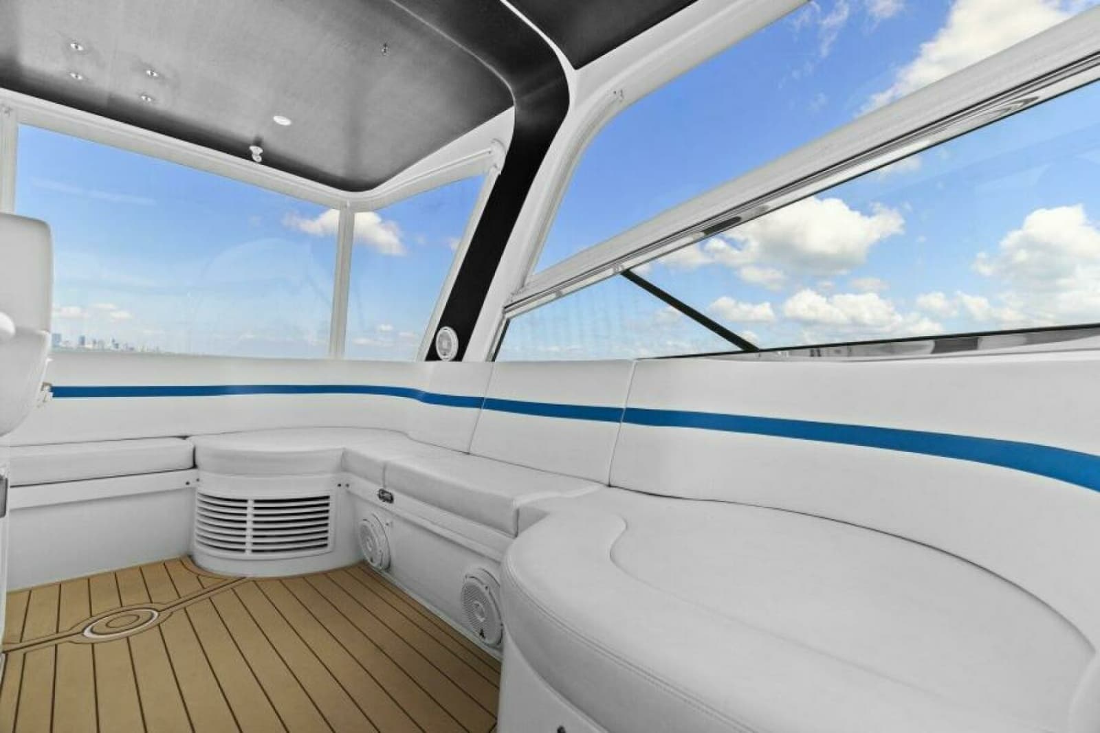 2019 Intrepid 475 Sport Yacht - Photo 15