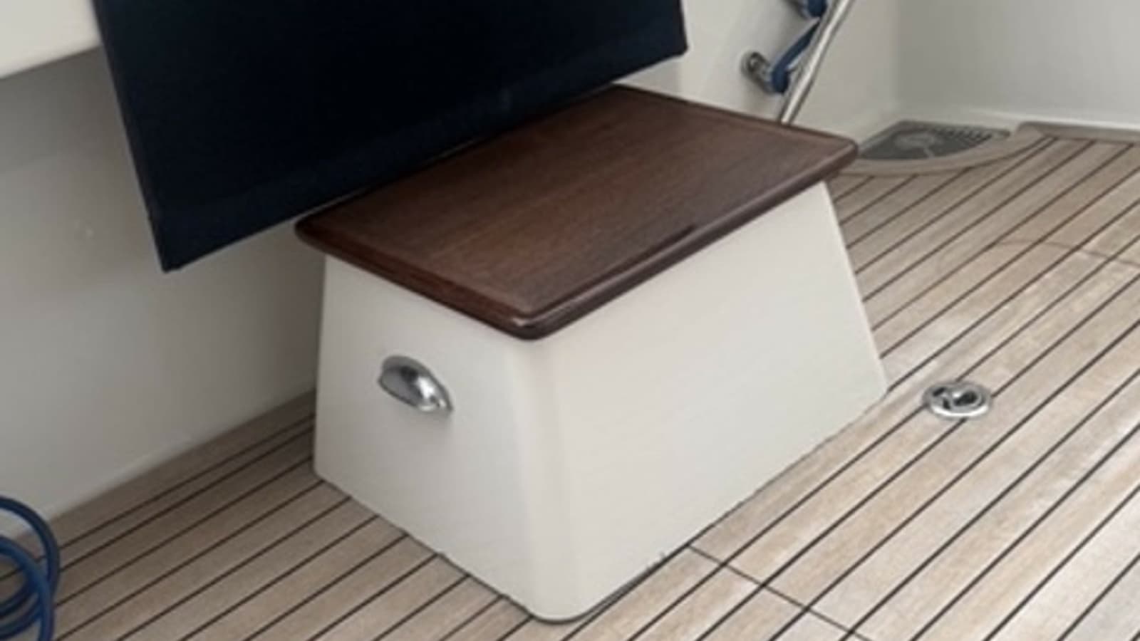 2021 Viking 48 Convertible - Photo 41