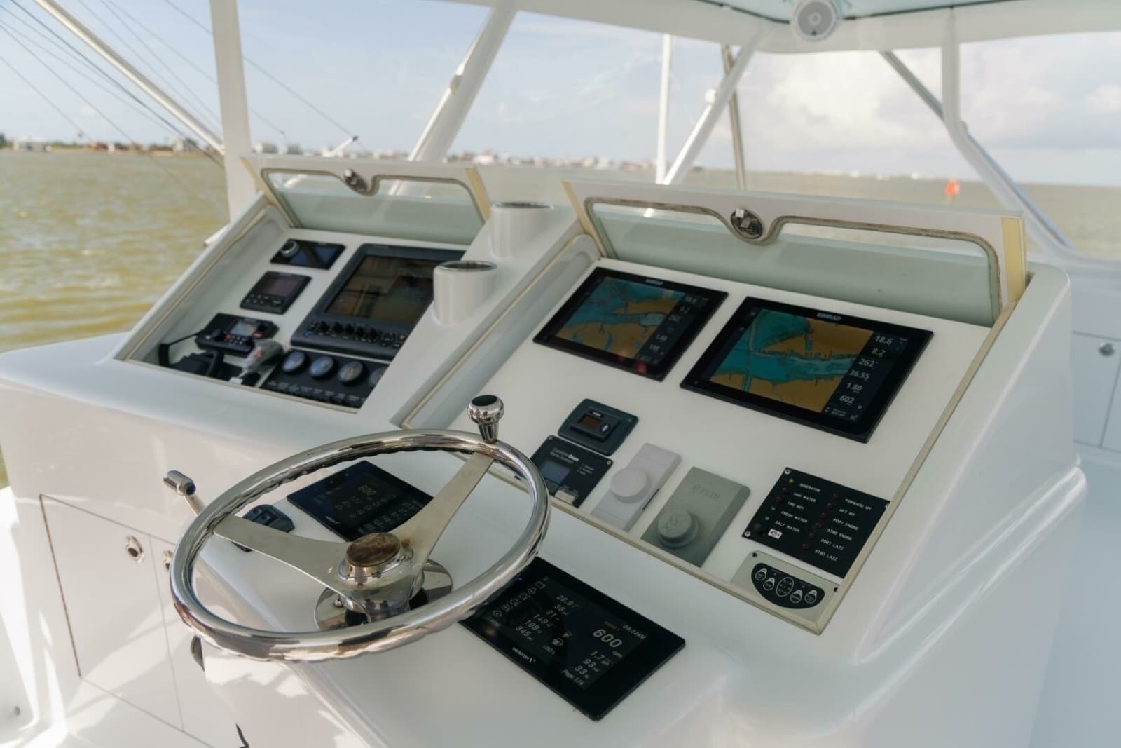 2014 Blackwell 62 Convertible - Photo 3