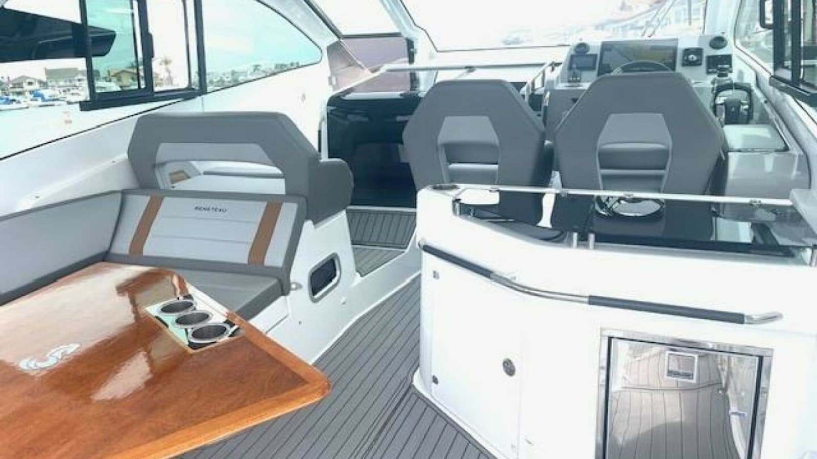2022 Beneteau 32 Gran Turismo - Photo 7