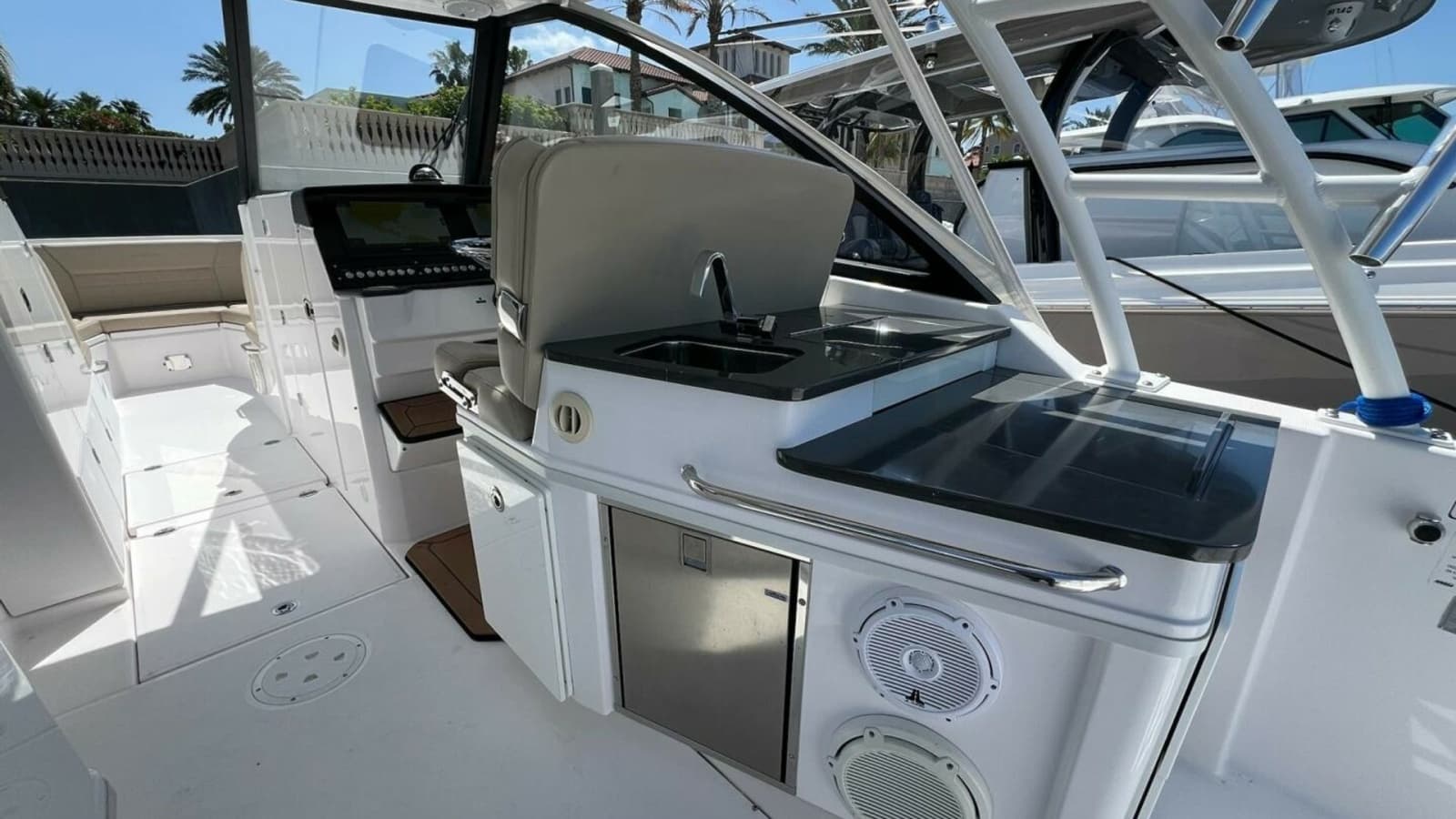 2019 Everglades 340 Dual Console - Photo 18