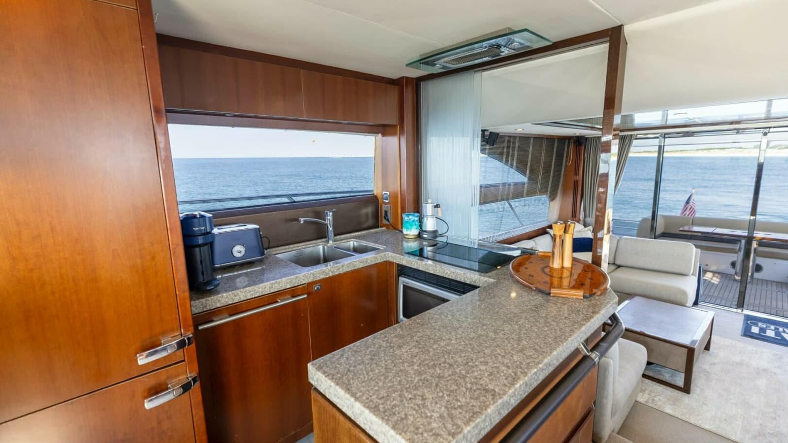 2011 Princess 64 - Photo 9