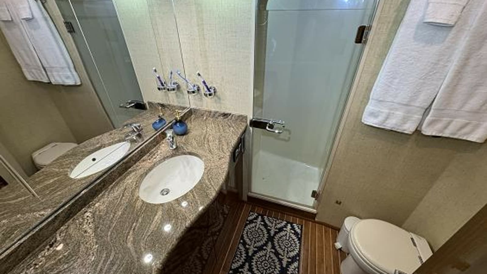2007 Viking 74 Enclosed Bridge - Photo 11
