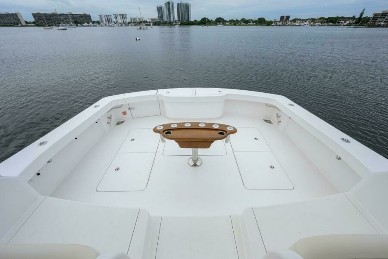 2024 Viking 54 Sport Coupe - Photo 24