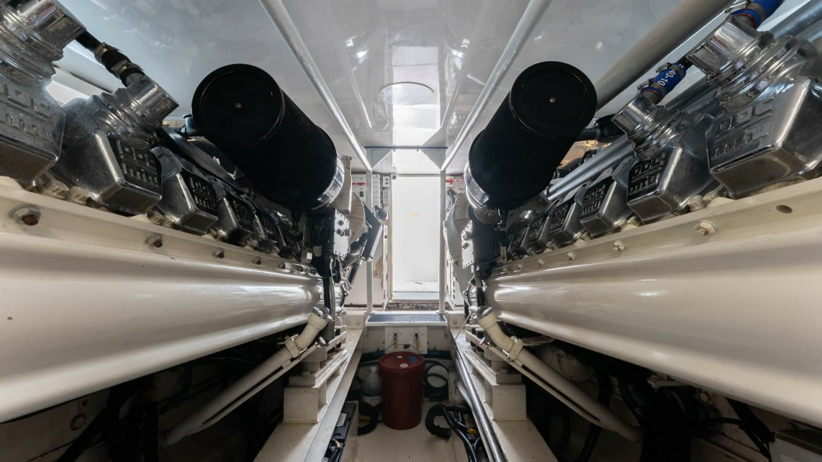 2001 Viking 65 Enclosed Bridge - Photo 41