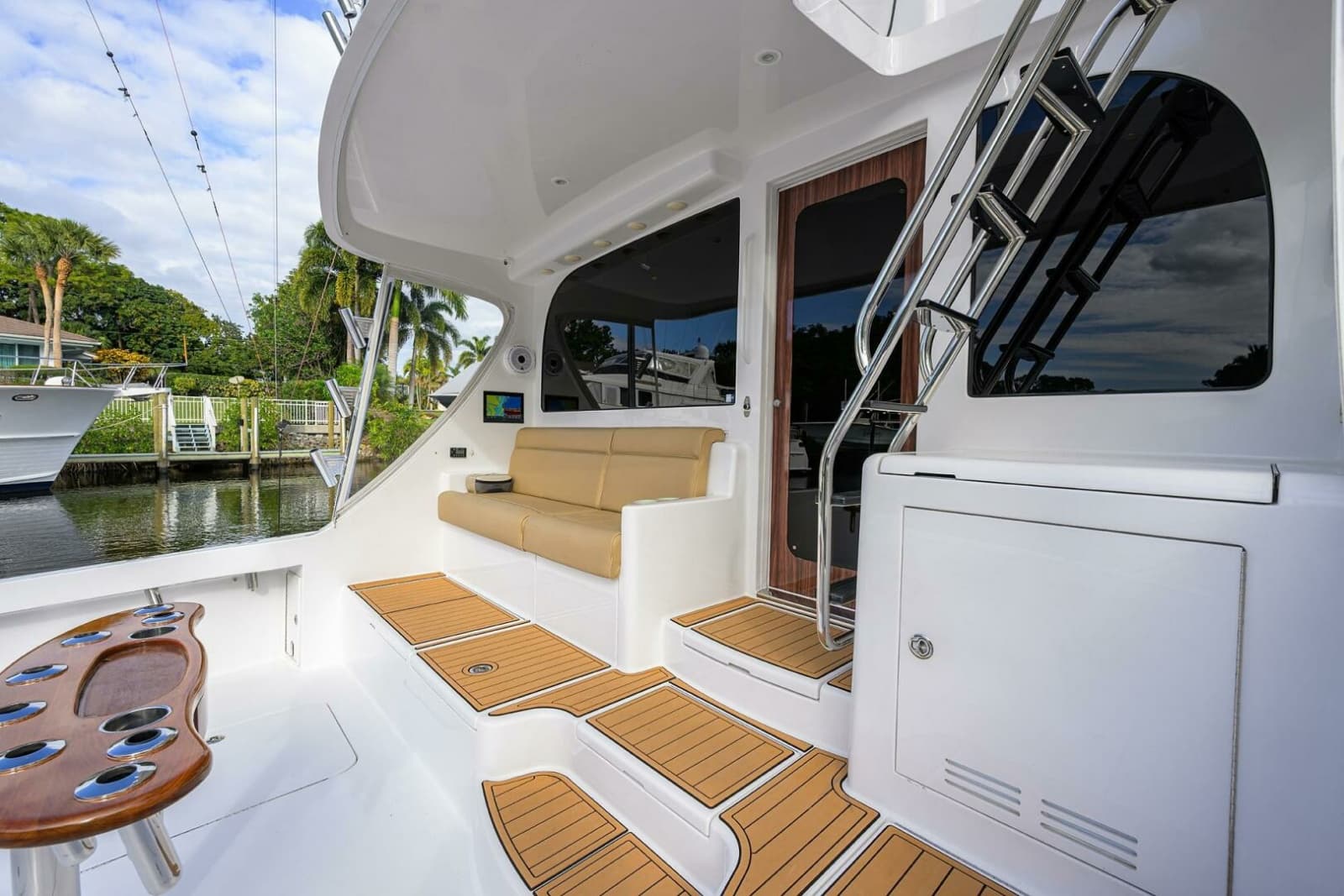 2013 Hatteras GT63 - Photo 39