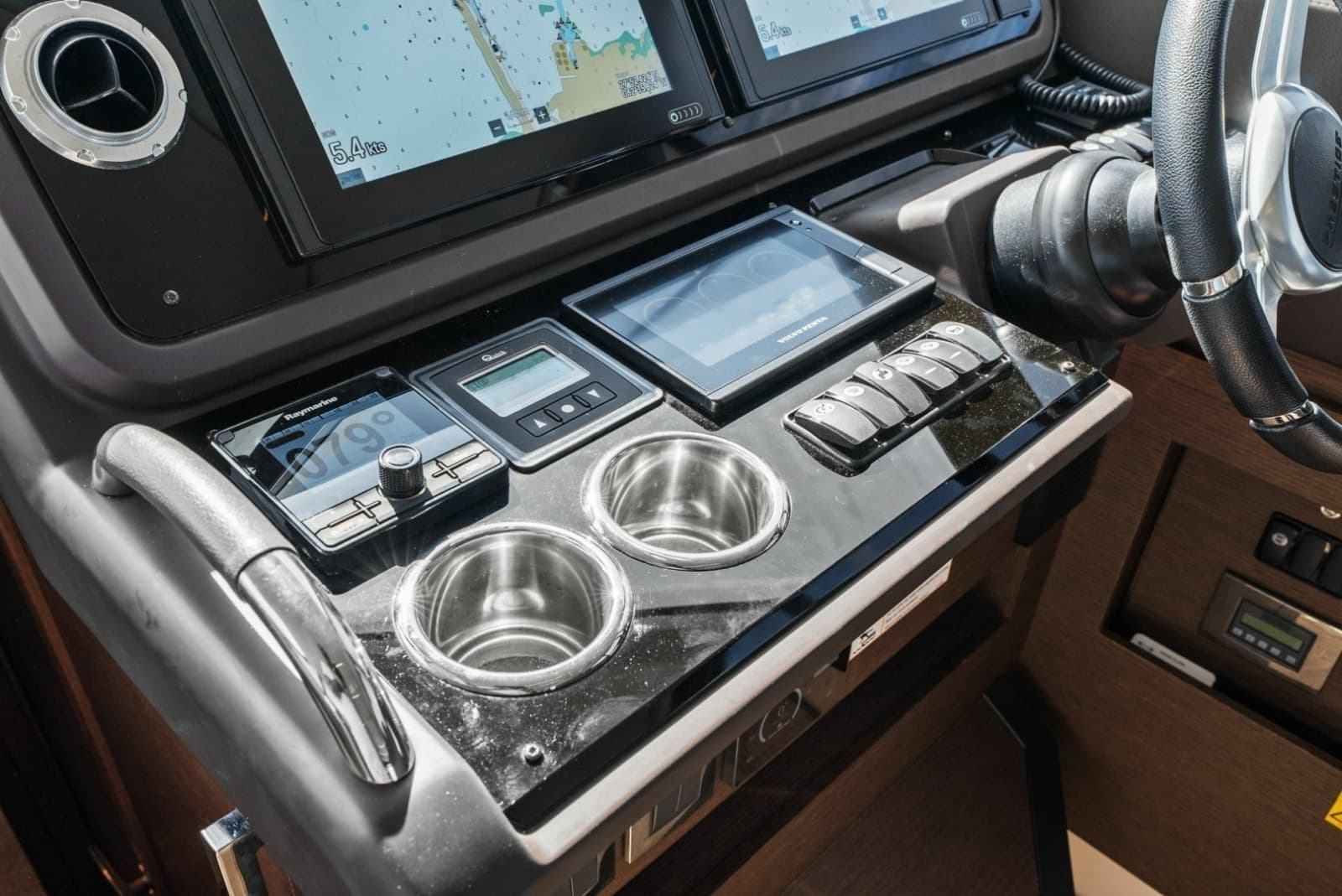 2020 Prestige 460 Flybridge - Photo 45