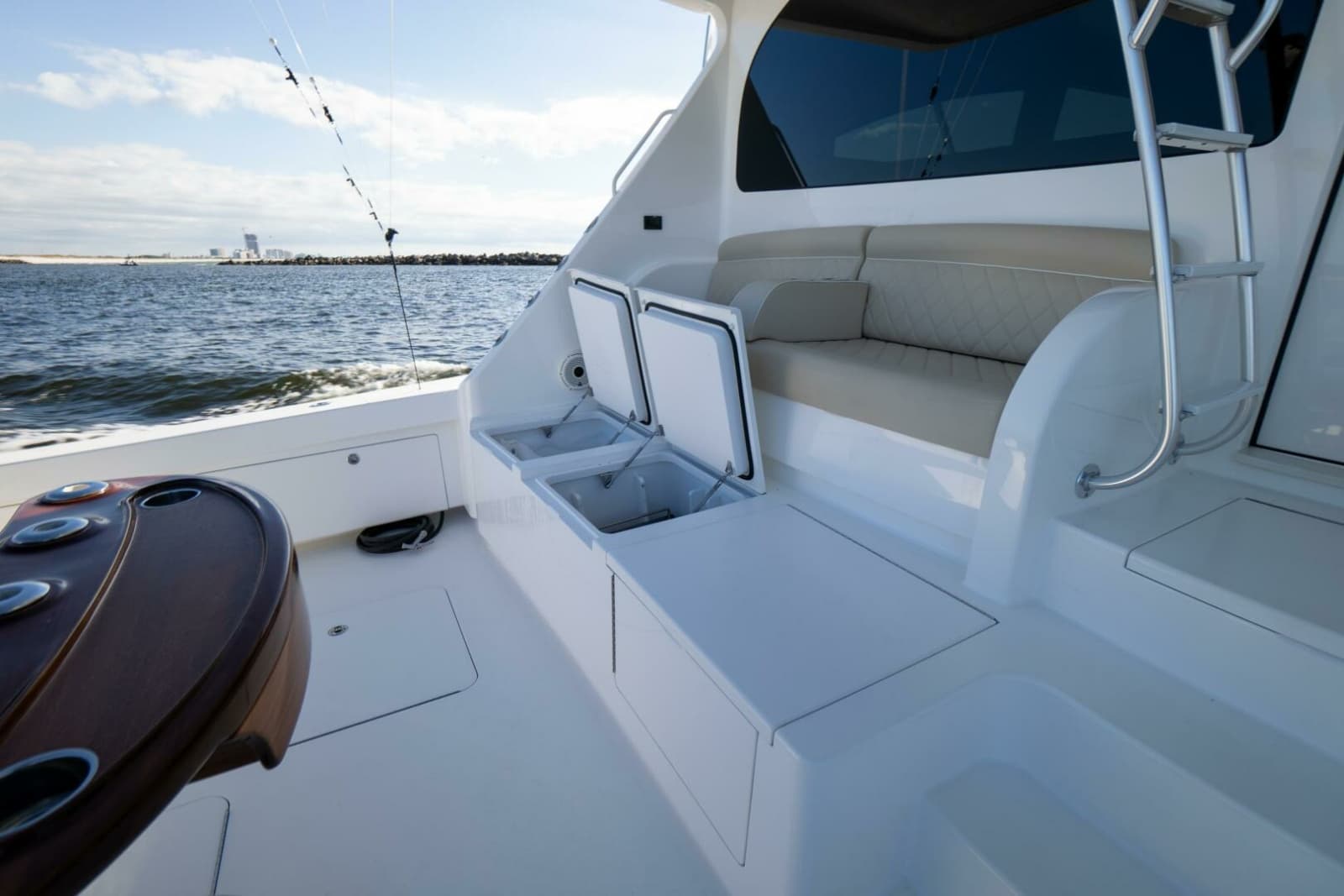 2021 Viking 72 Enclosed Bridge - Photo 39
