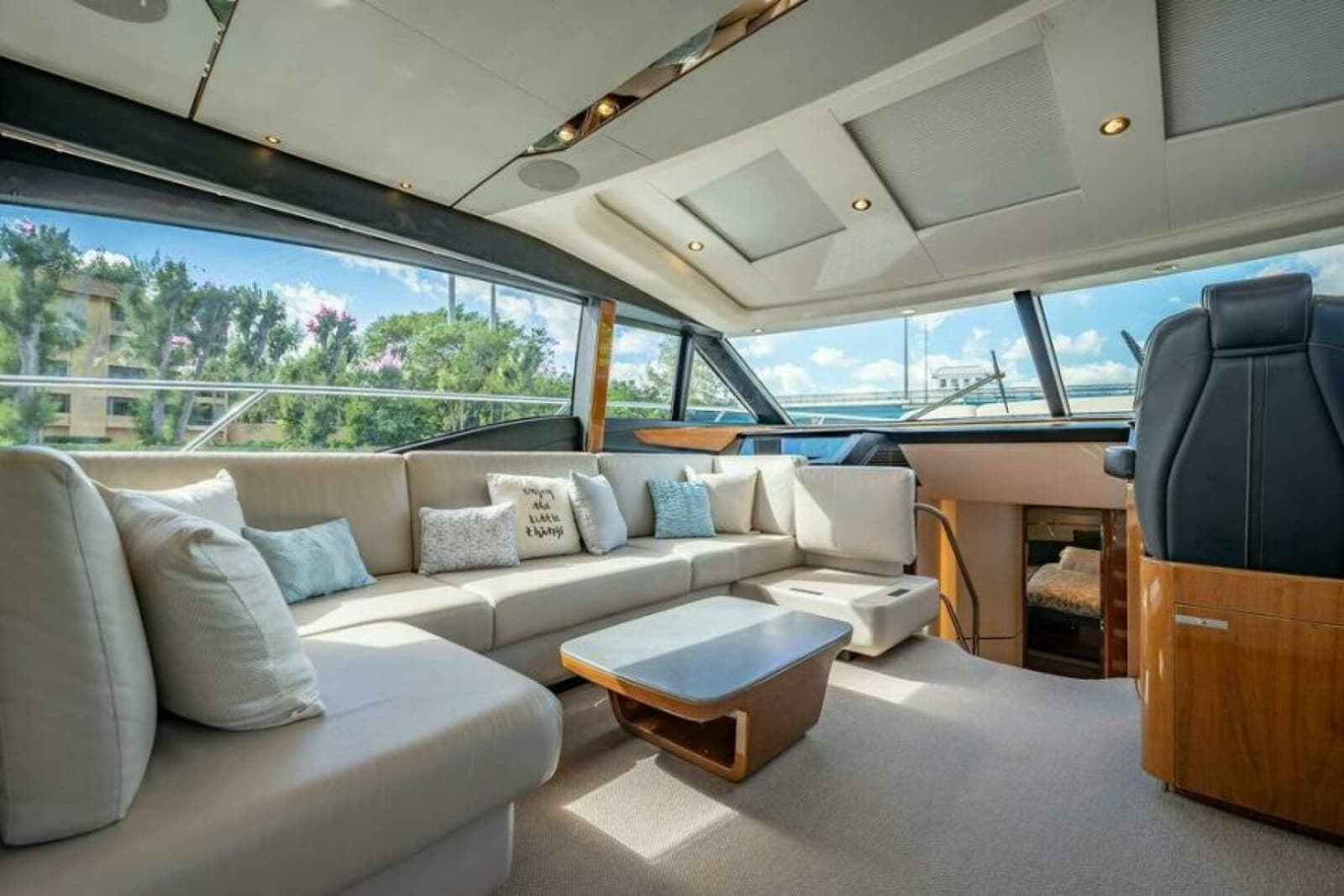 2016 Princess S65 - Photo 6