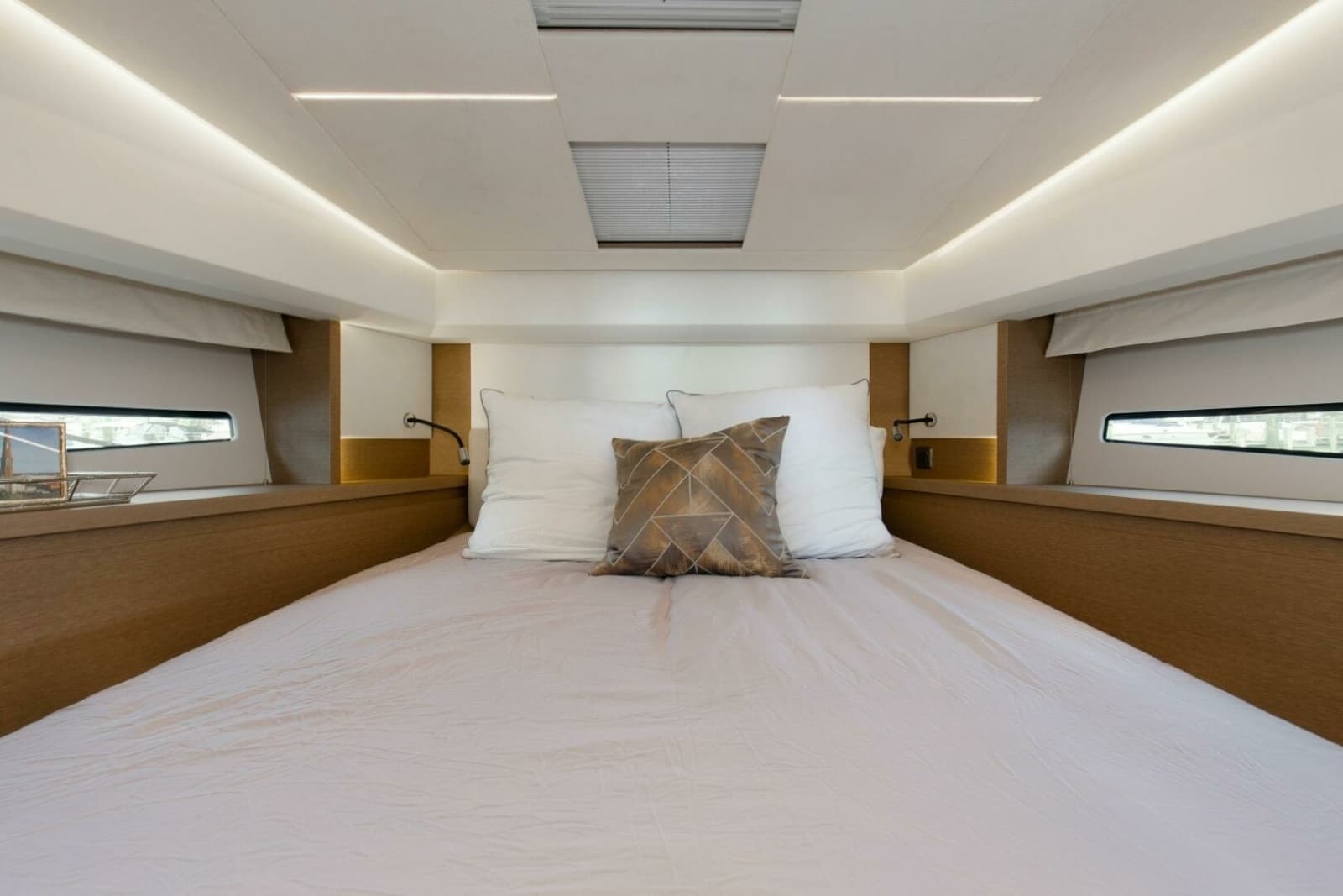 2023 Prestige 460 Flybridge - Photo 17