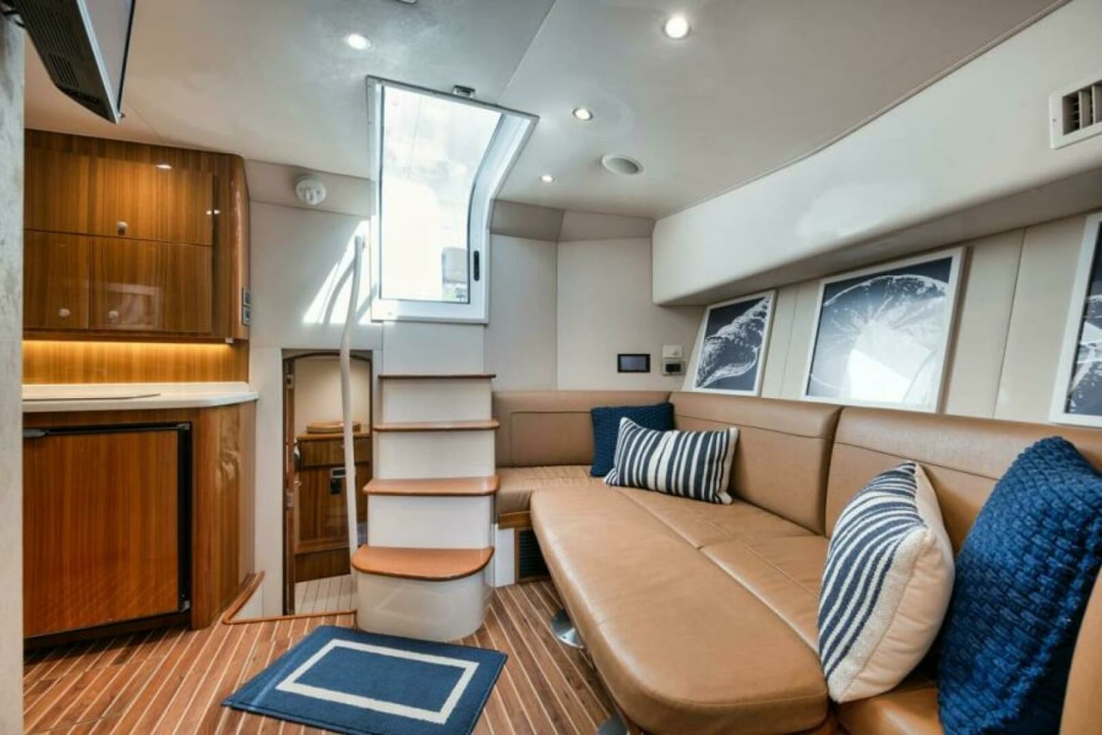 2015 Viking 42 Open - Photo 4