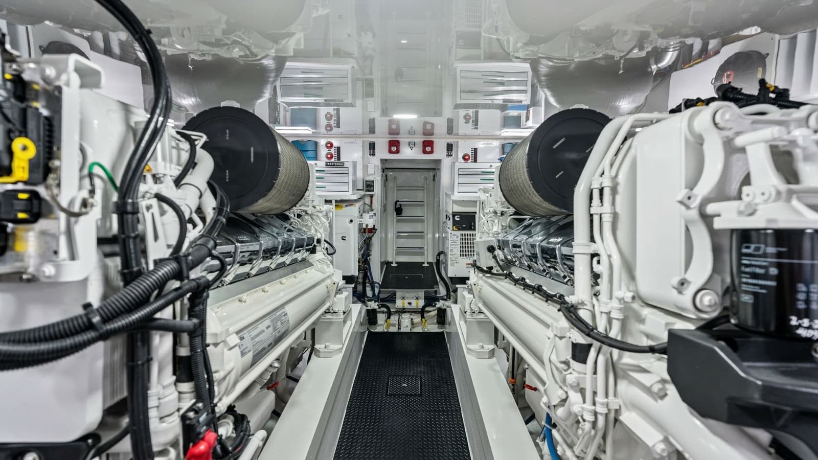 2024 Viking 68 Convertible - Photo 36