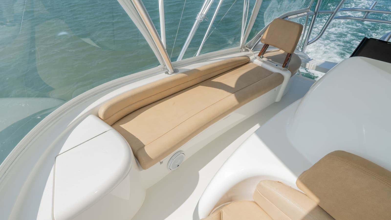 2017 Viking 55 Convertible - Photo 31