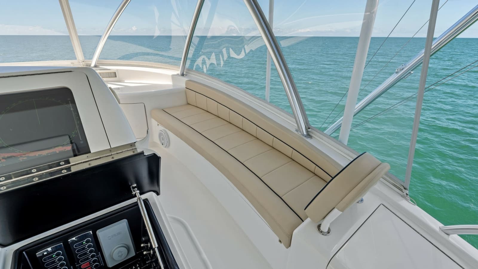 2024 Viking 68 Convertible - Photo 47