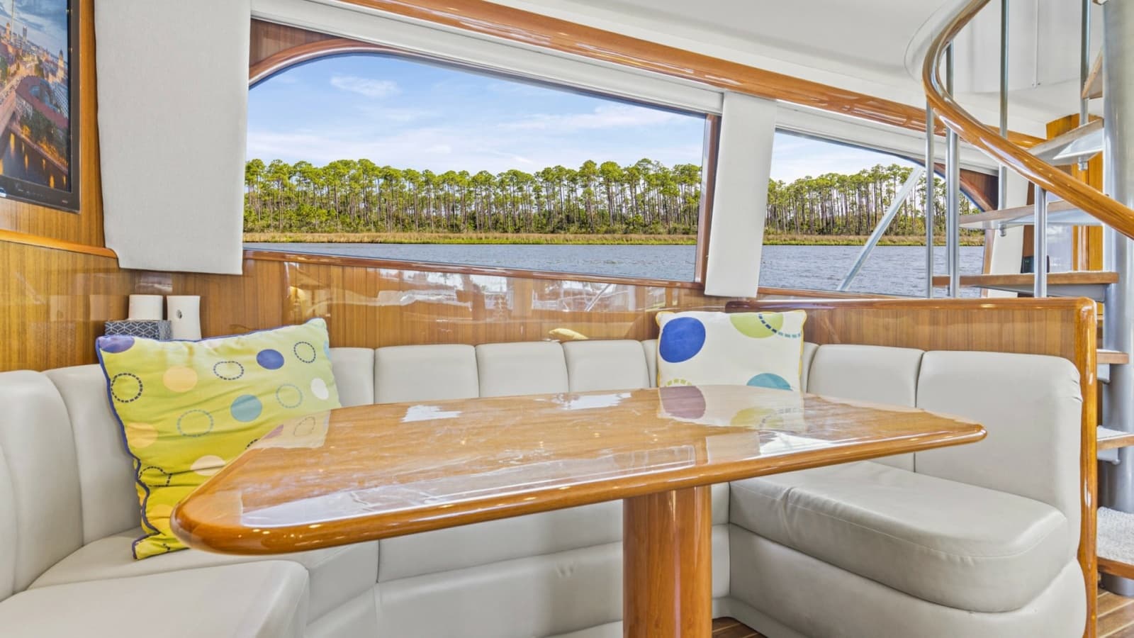 2005 Viking 61 Enclosed Bridge - Photo 11