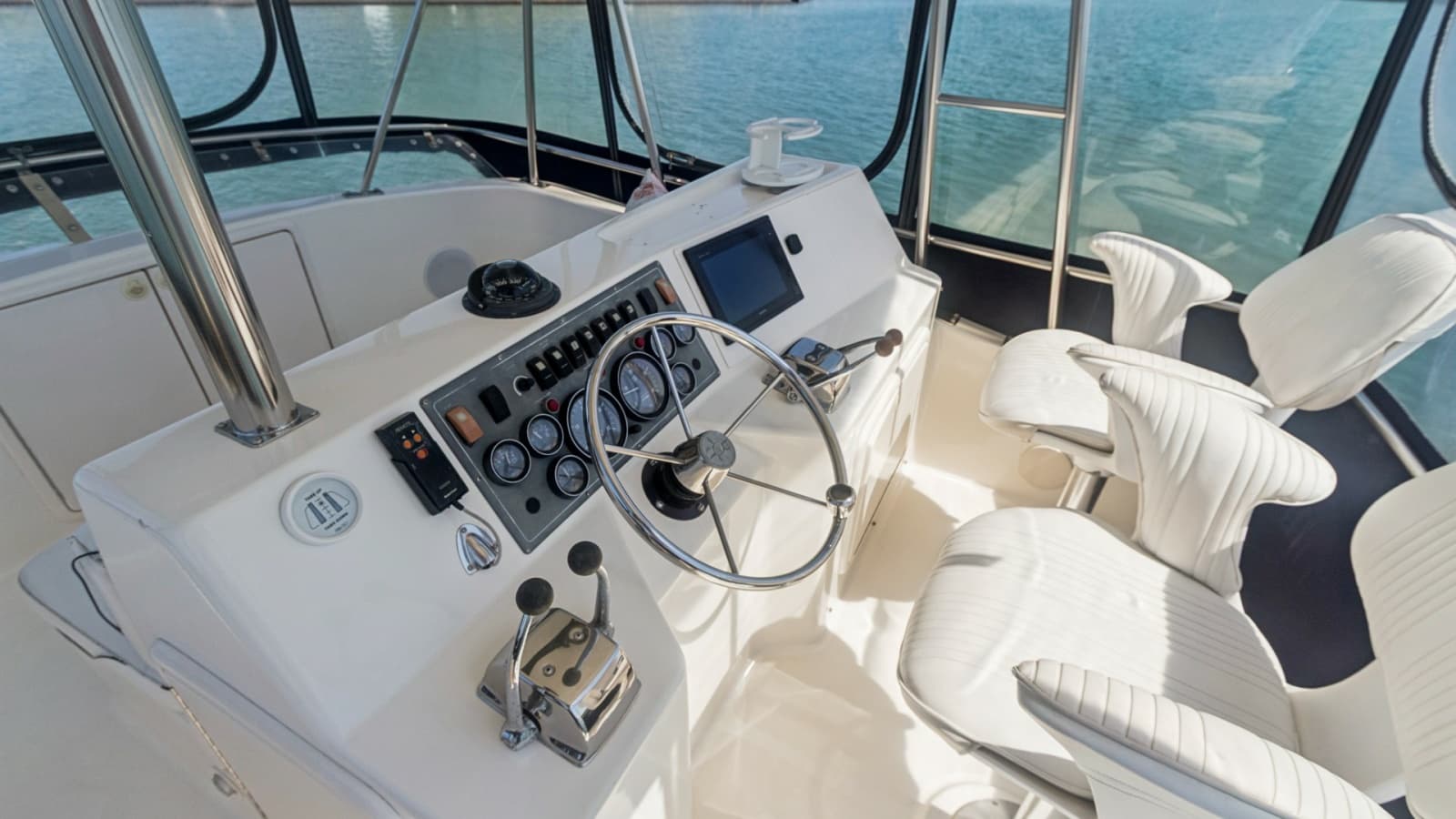 1998 Riviera 34 Convertible - Photo 2