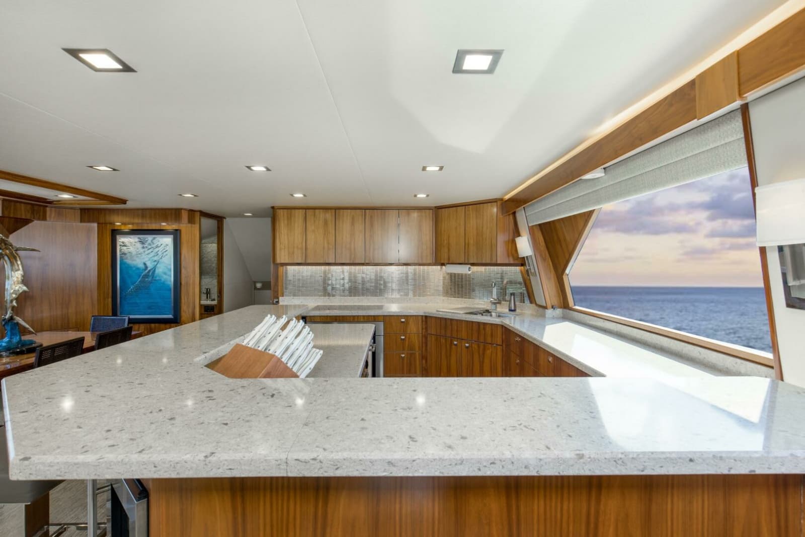 2016 Viking 92 Enclosed Bridge - Photo 14