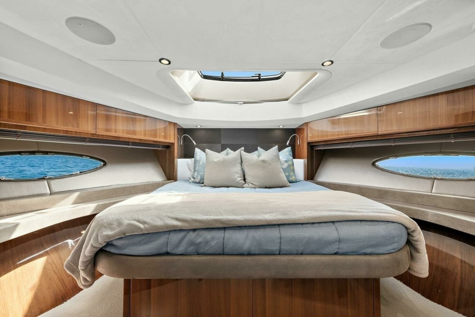 2015 Princess 72 Motoryacht - Photo 3