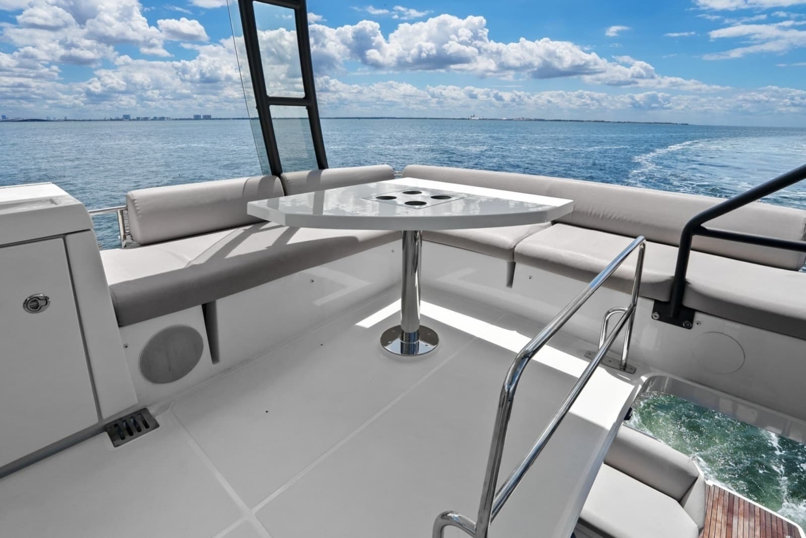 2020 Prestige 460 Flybridge - Photo 27